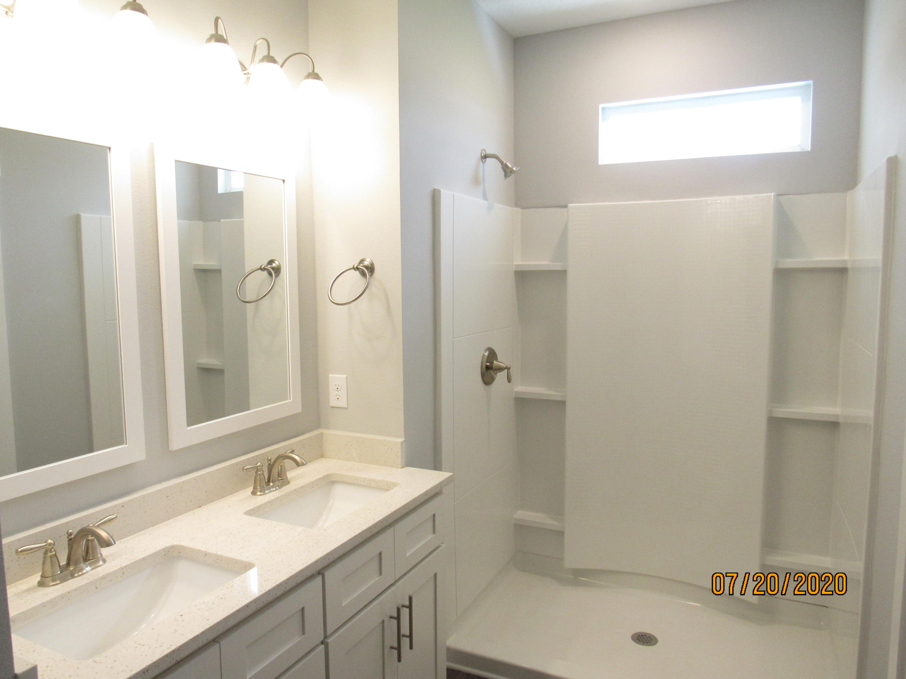 VERANDAS AT FREEPORT - Residential Lease