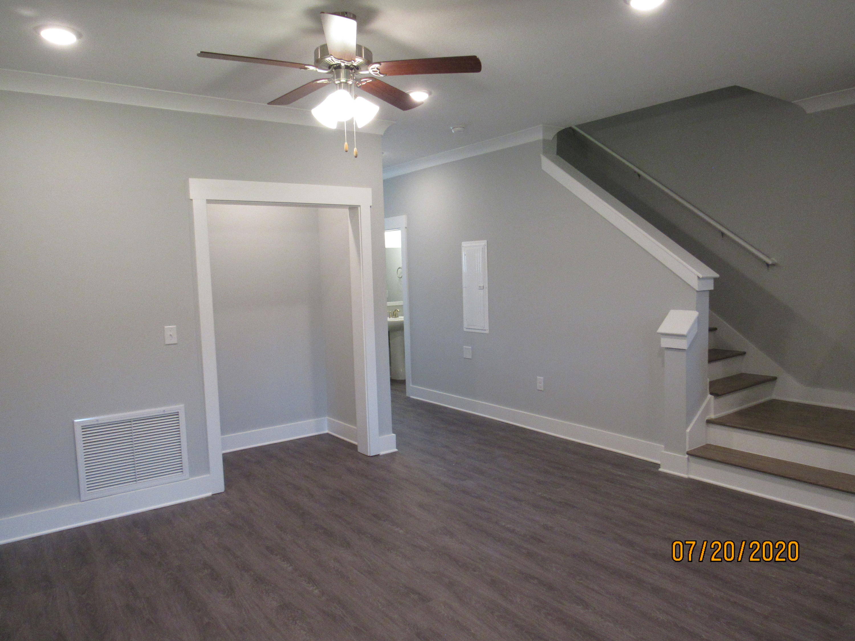 VERANDAS AT FREEPORT - Residential Lease