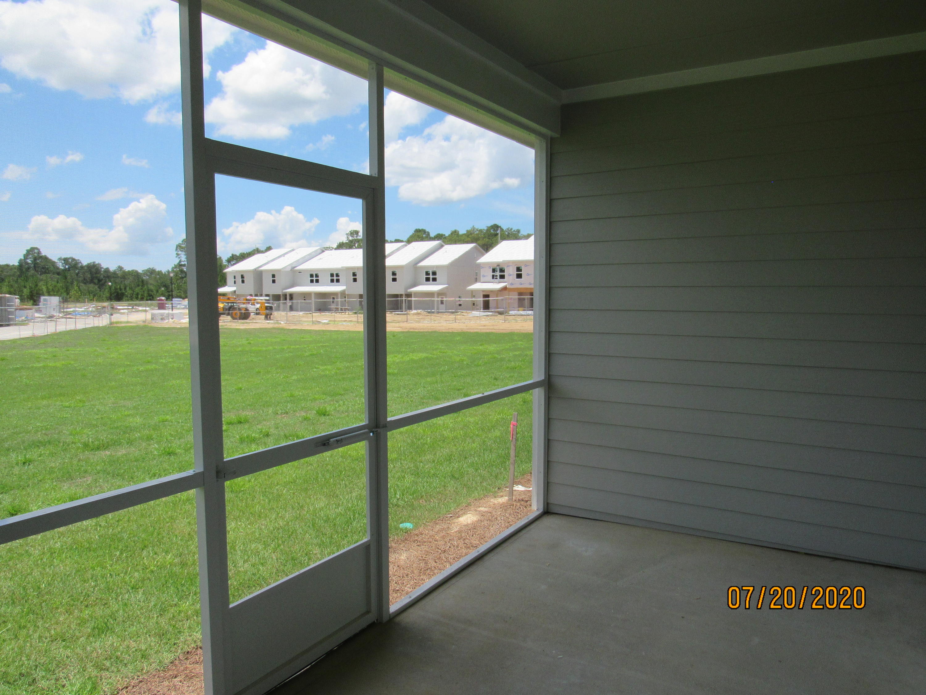 VERANDAS AT FREEPORT - Residential Lease