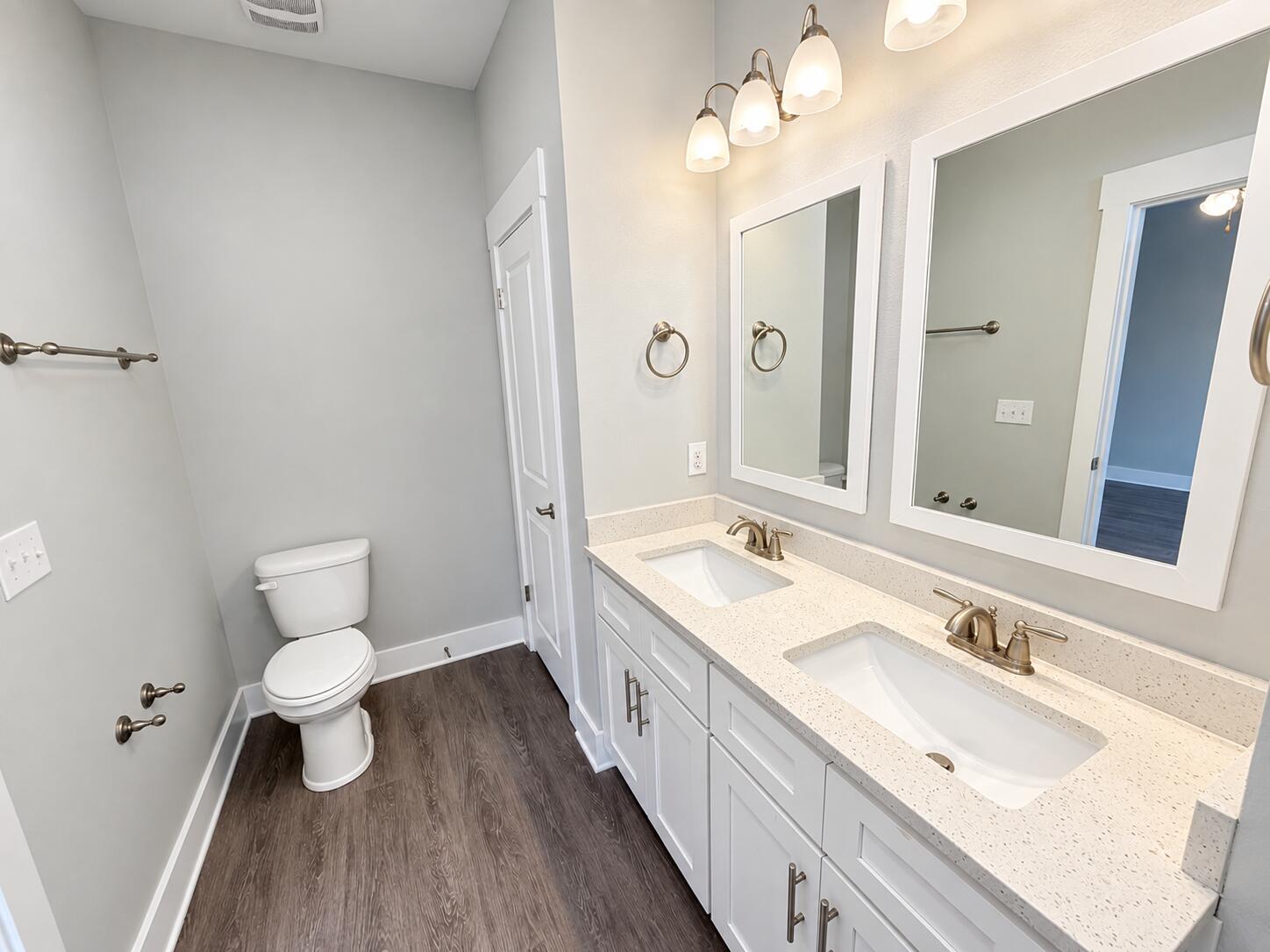 VERANDAS AT FREEPORT - Residential Lease