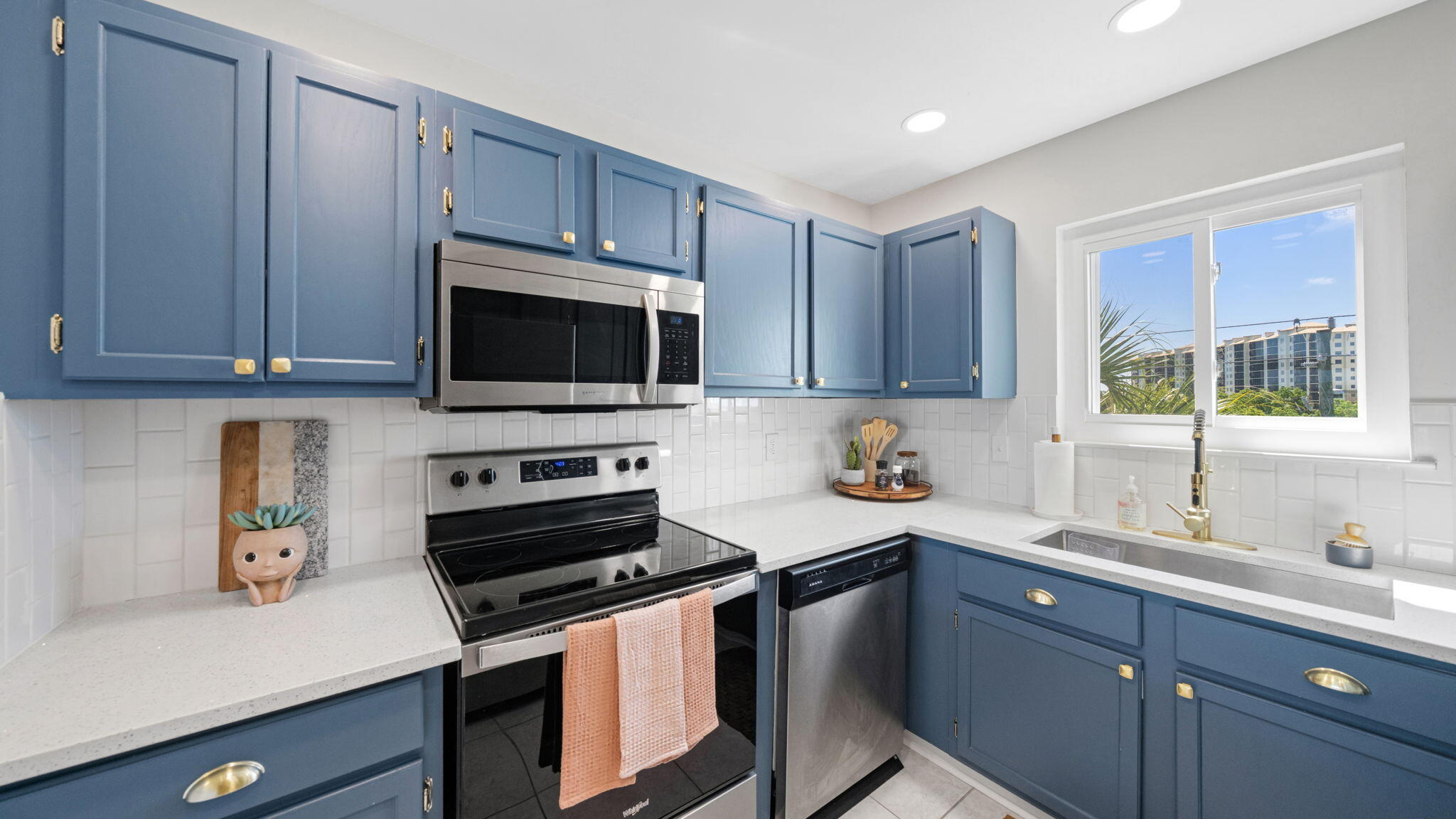 HOLIDAY HARBOR CONDO - Residential