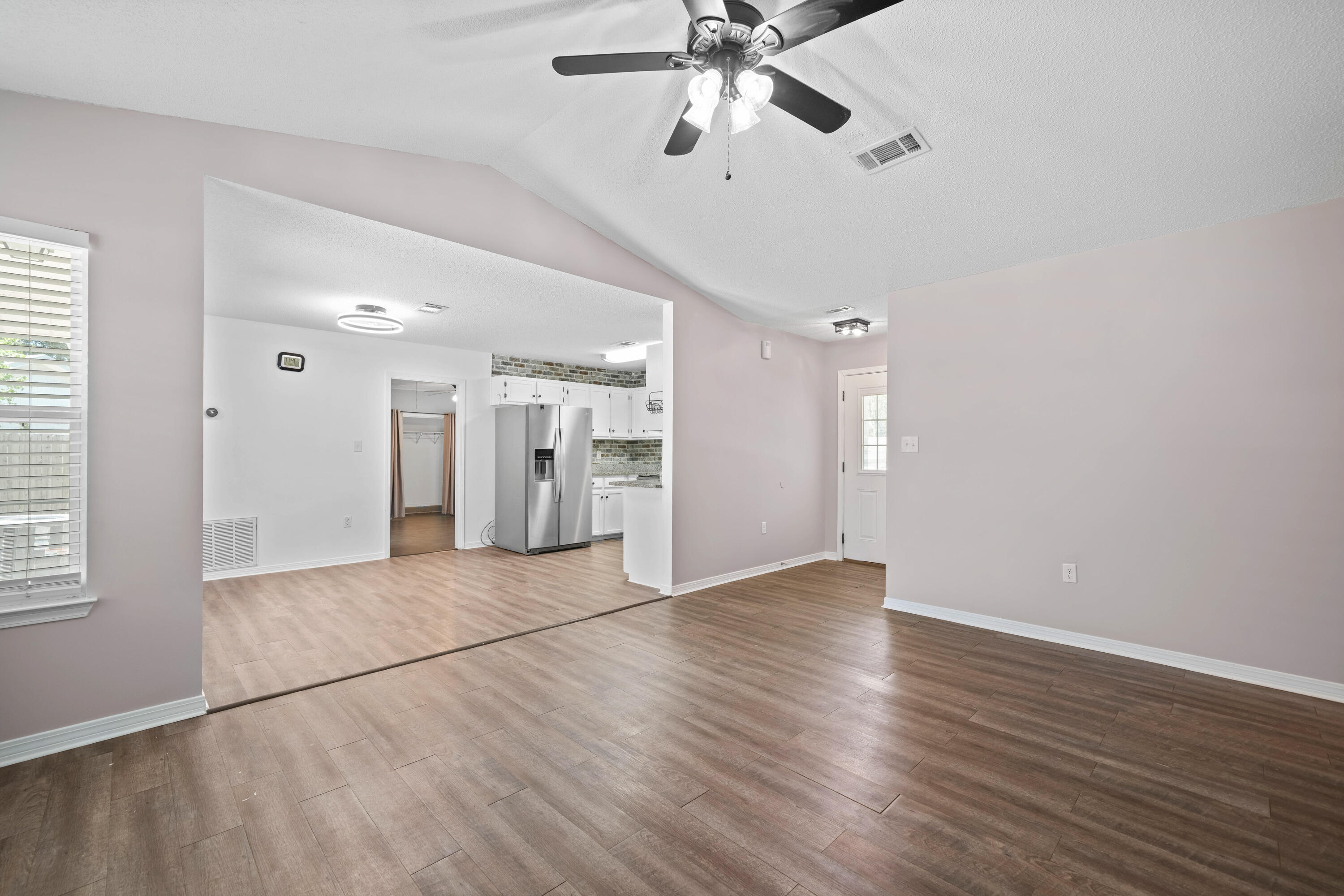 KINGS CROSSING PH I LOT 5 BLK 2 - Residential