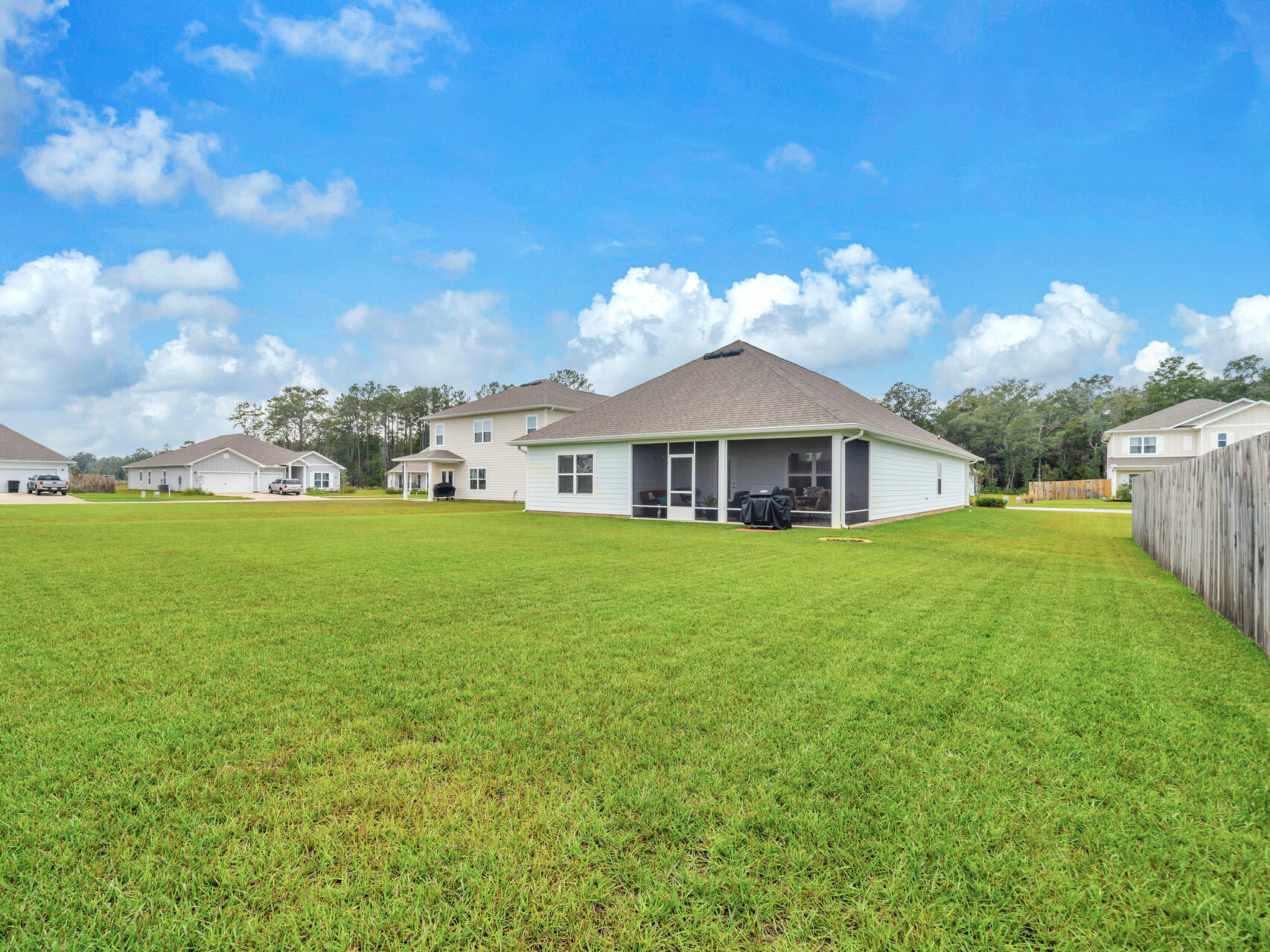 HAMMOCK OAKS ESTATES PH II - Residential