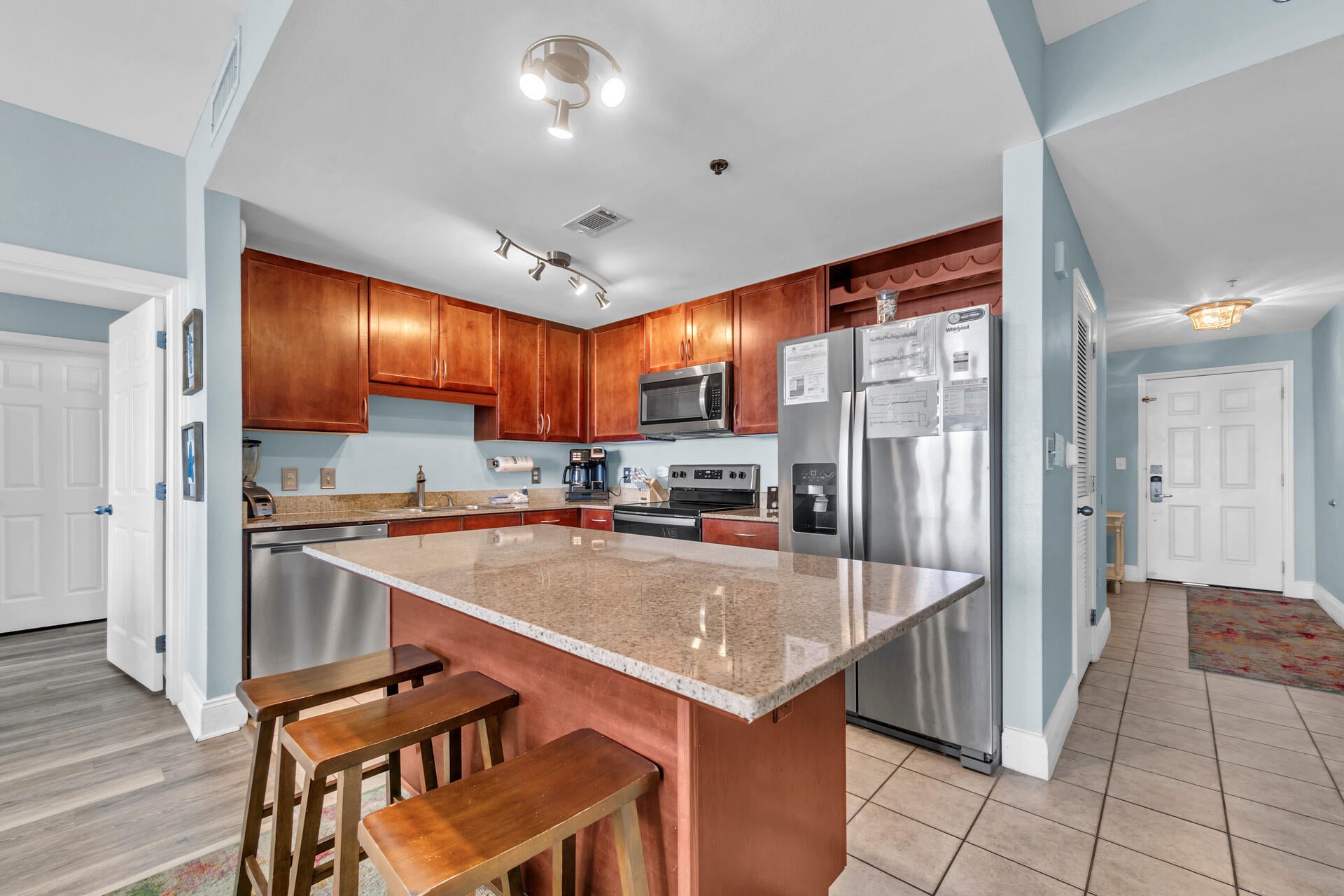 Laketown Wharf - Residential