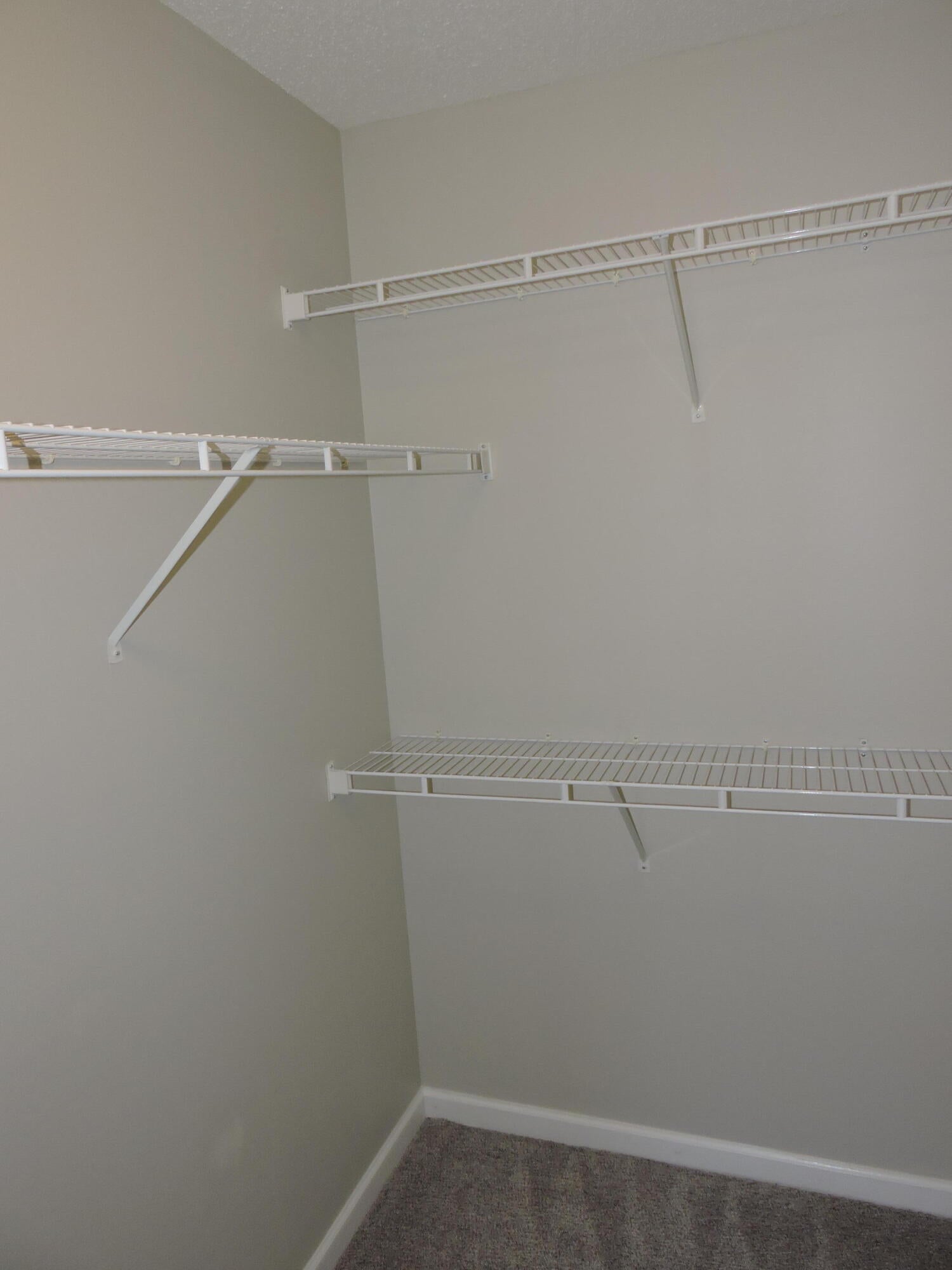 ROLLING PINES - Residential Lease