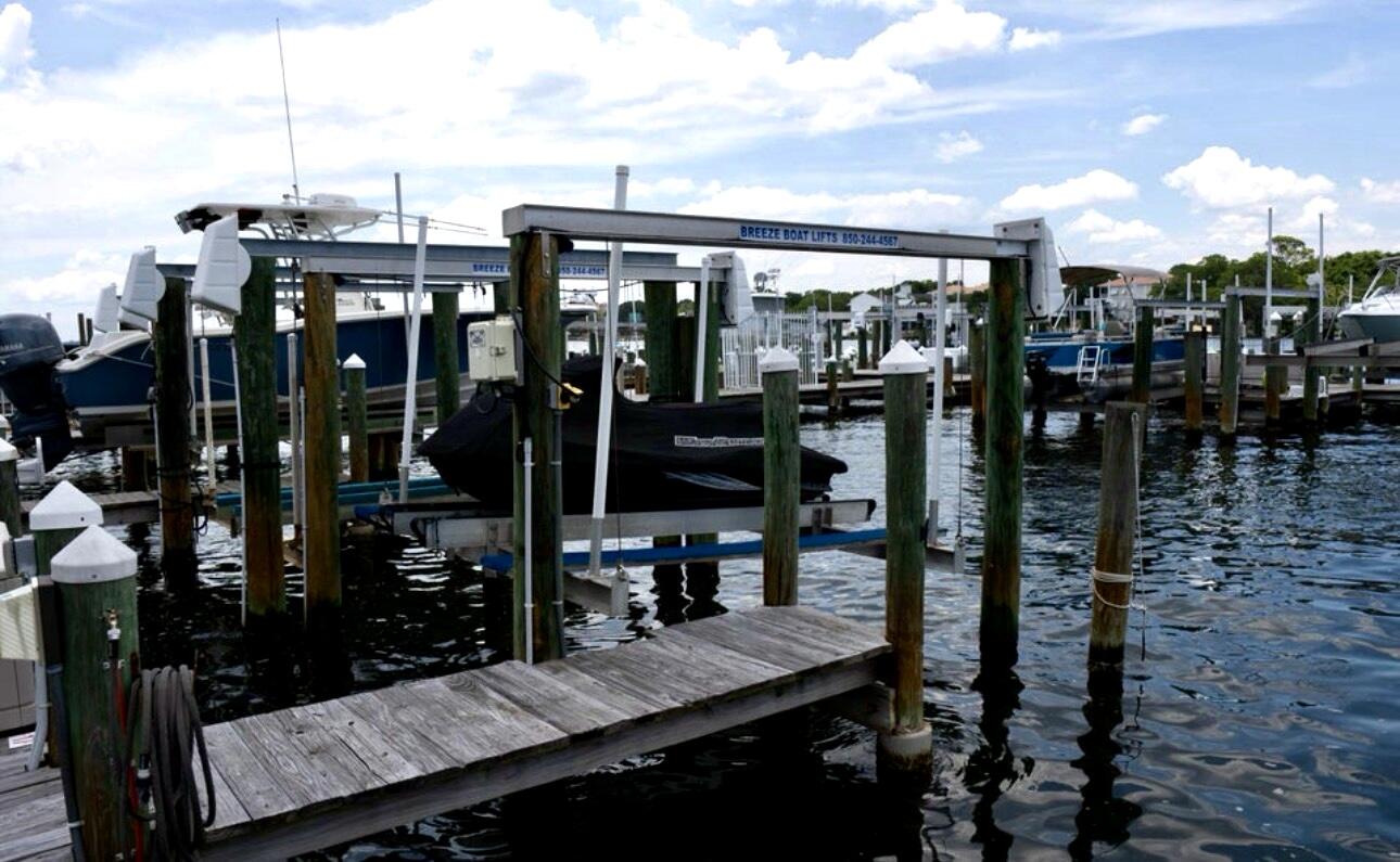 PALM COURT YACHT CLUB - Residential