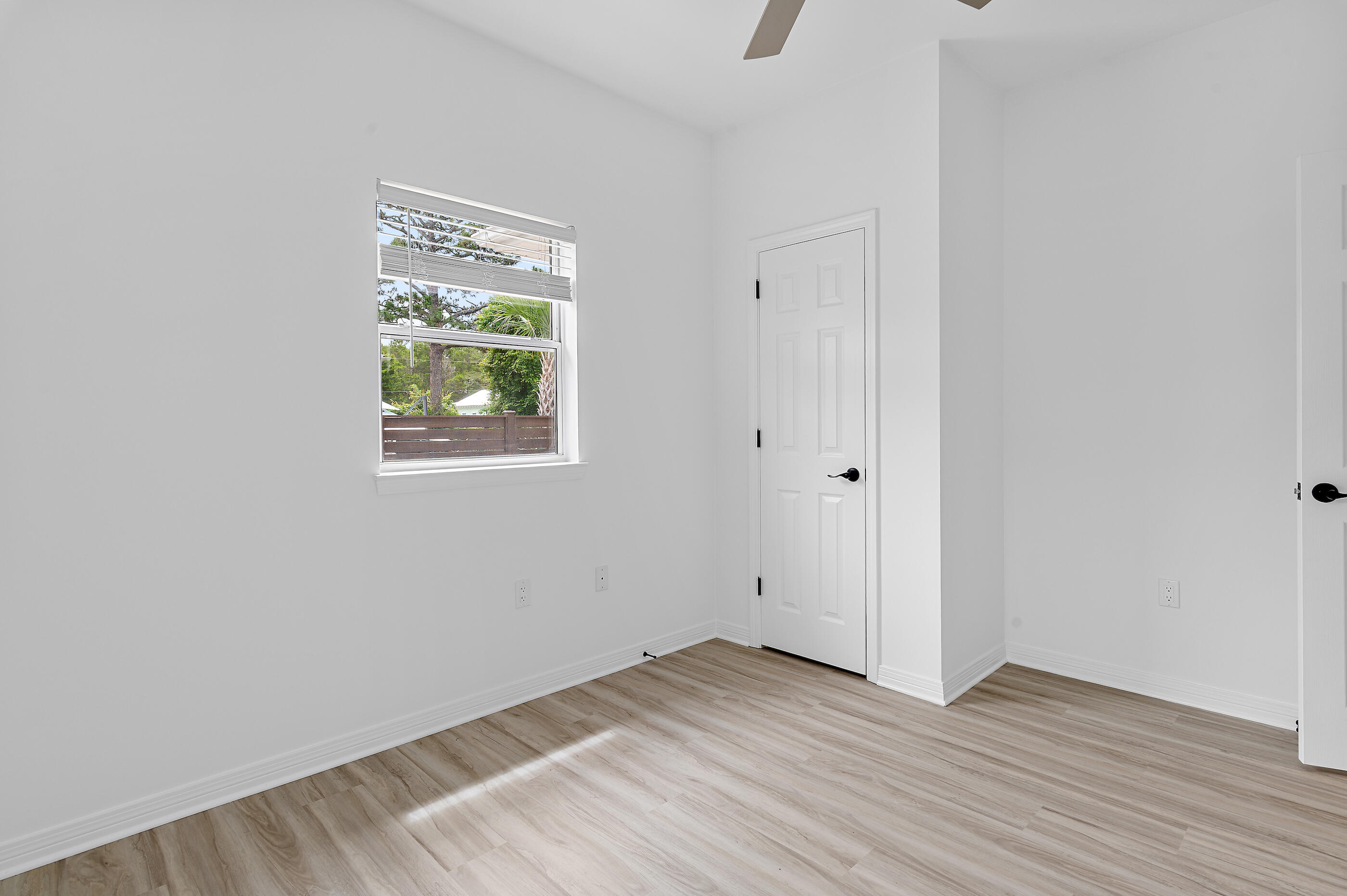 EASTERN LAKE S/D - Residential
