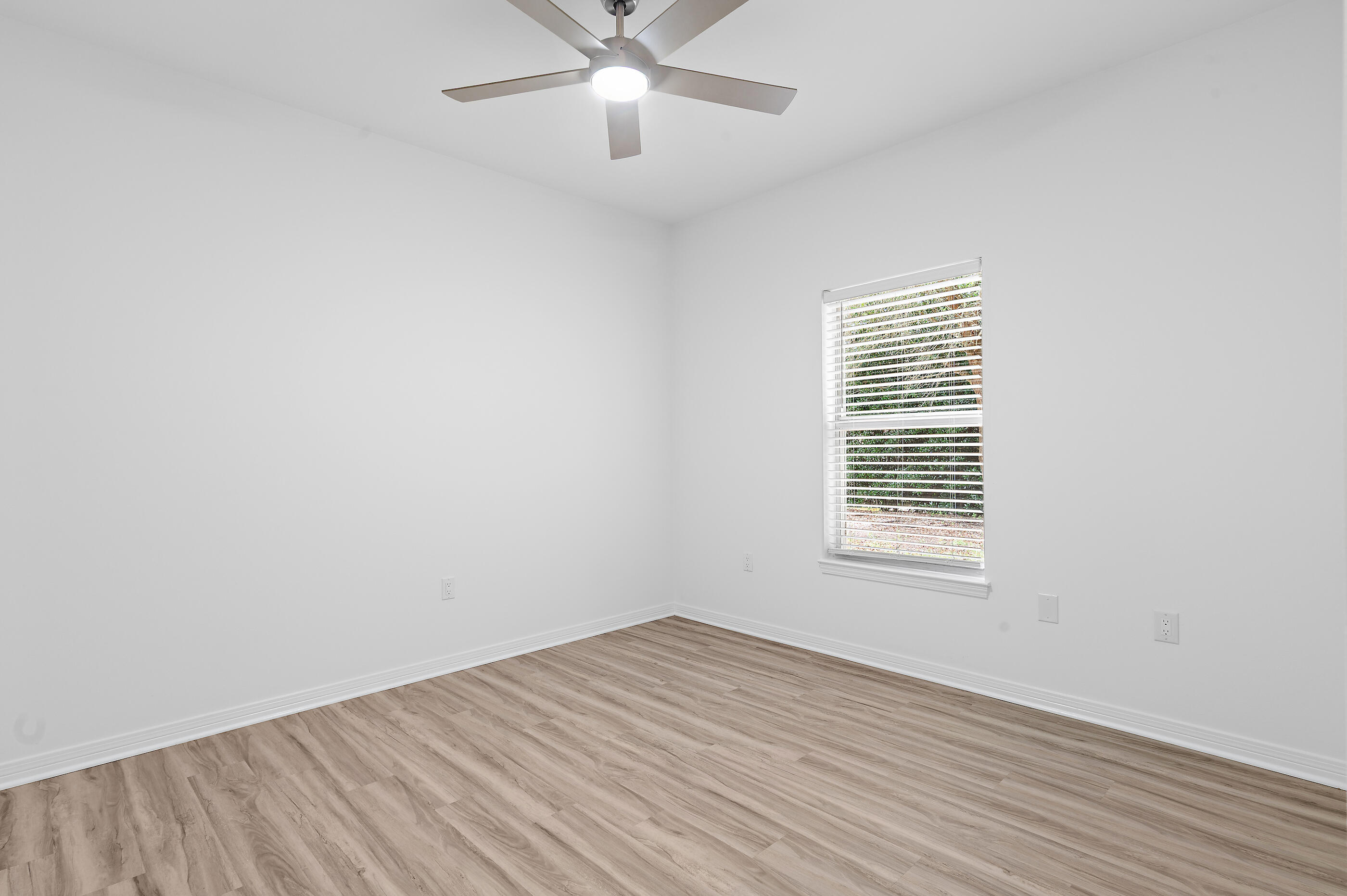 EASTERN LAKE S/D - Residential