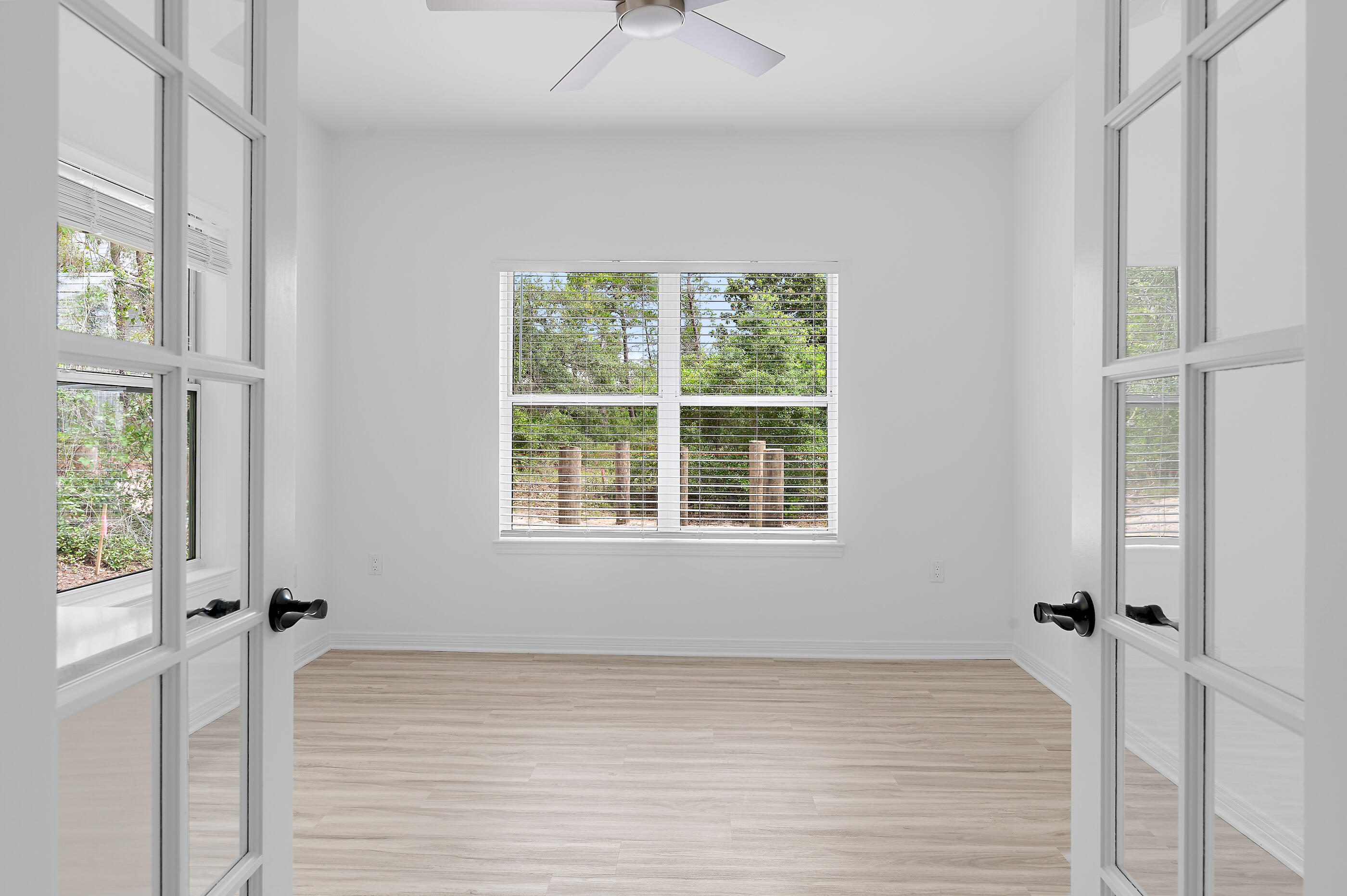 EASTERN LAKE S/D - Residential