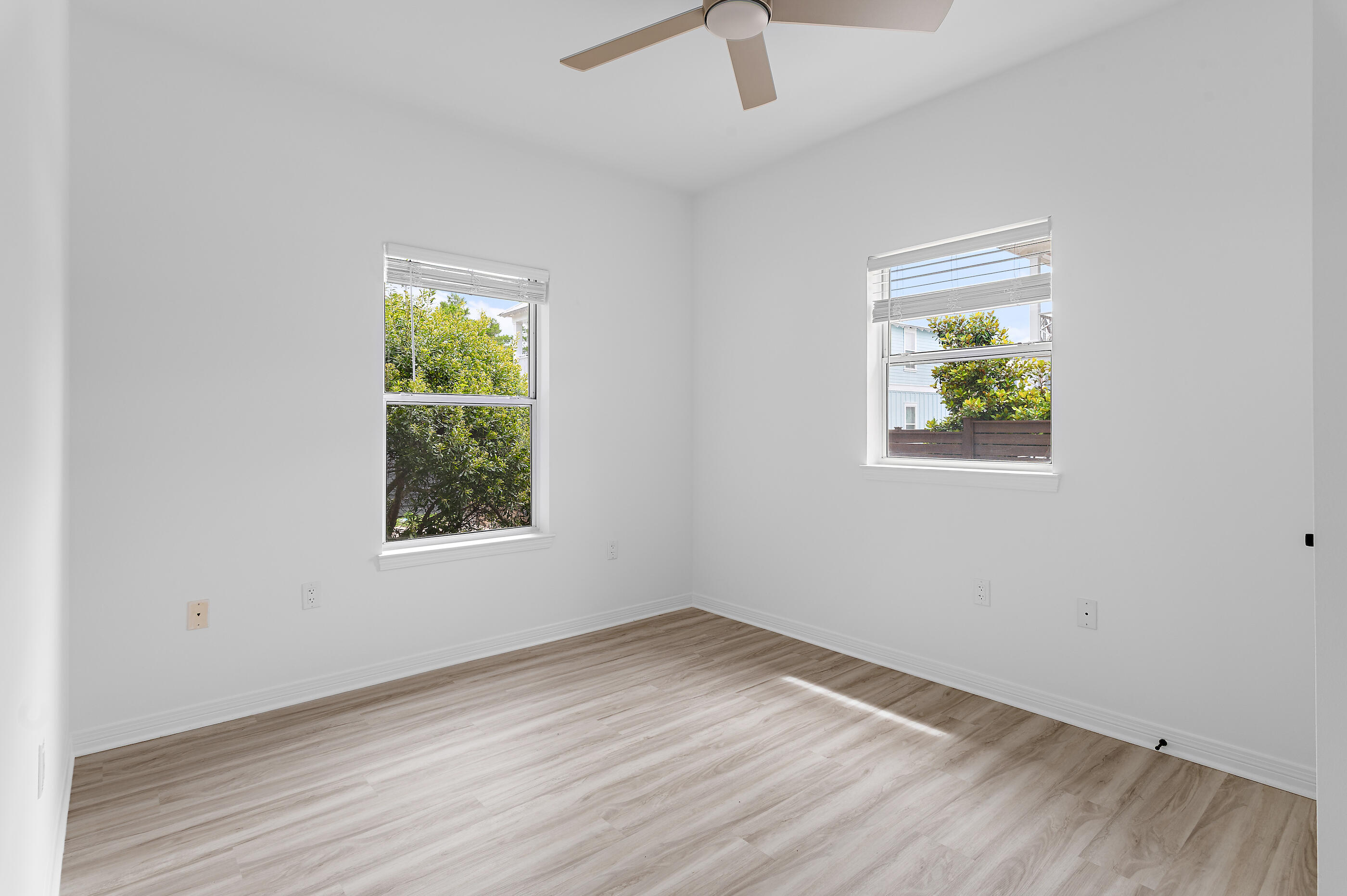 EASTERN LAKE S/D - Residential