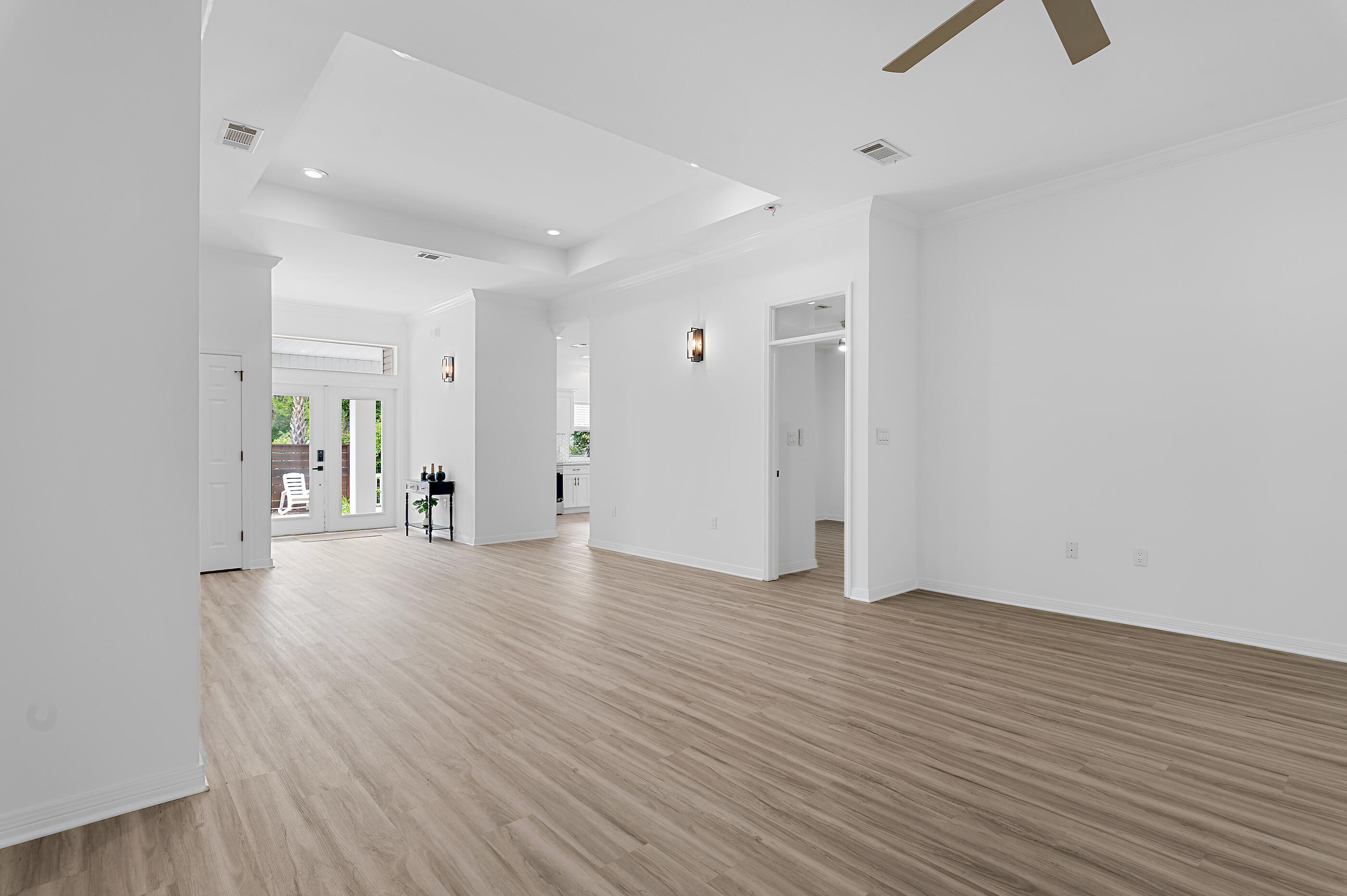 EASTERN LAKE S/D - Residential