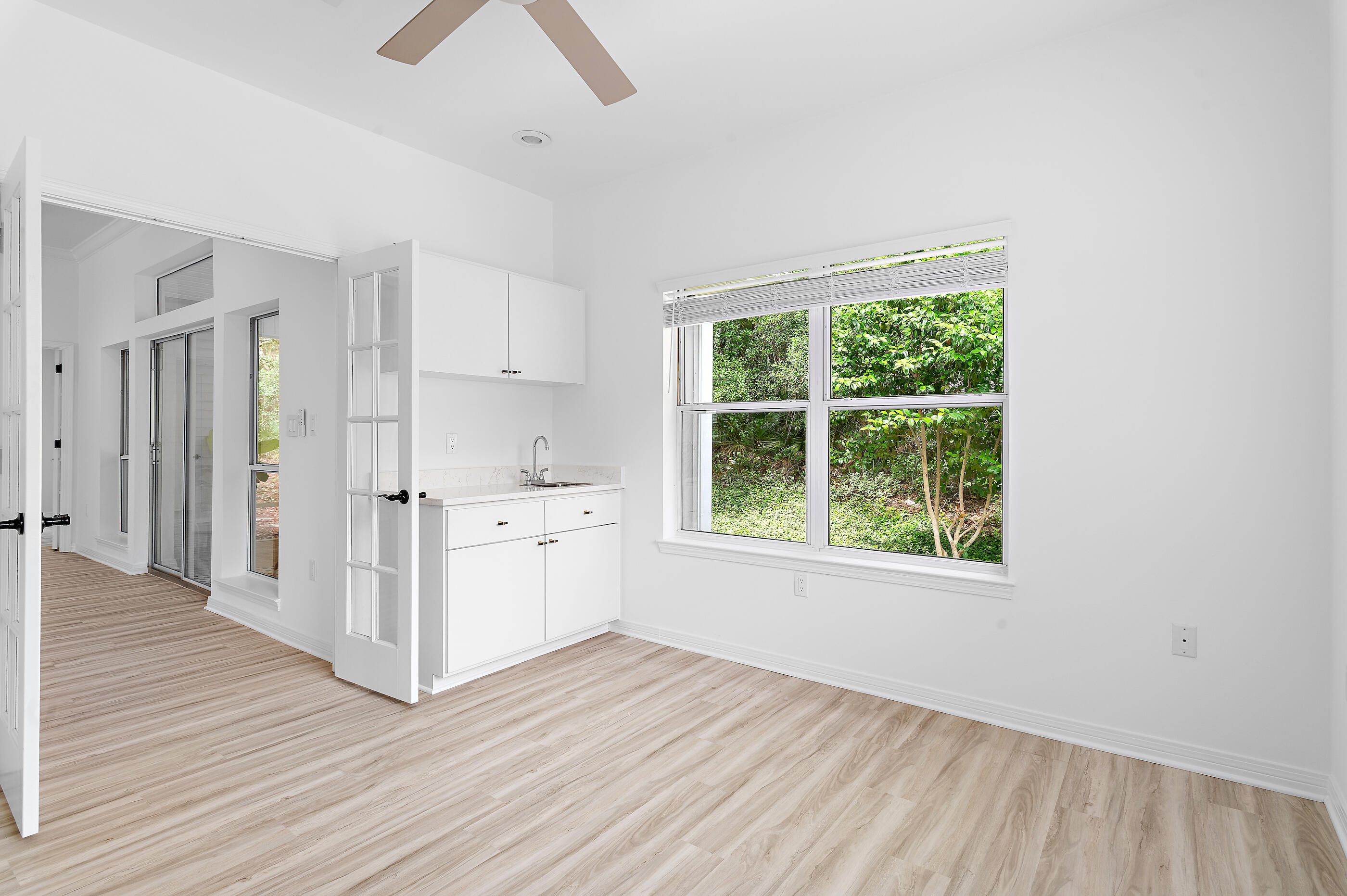 EASTERN LAKE S/D - Residential