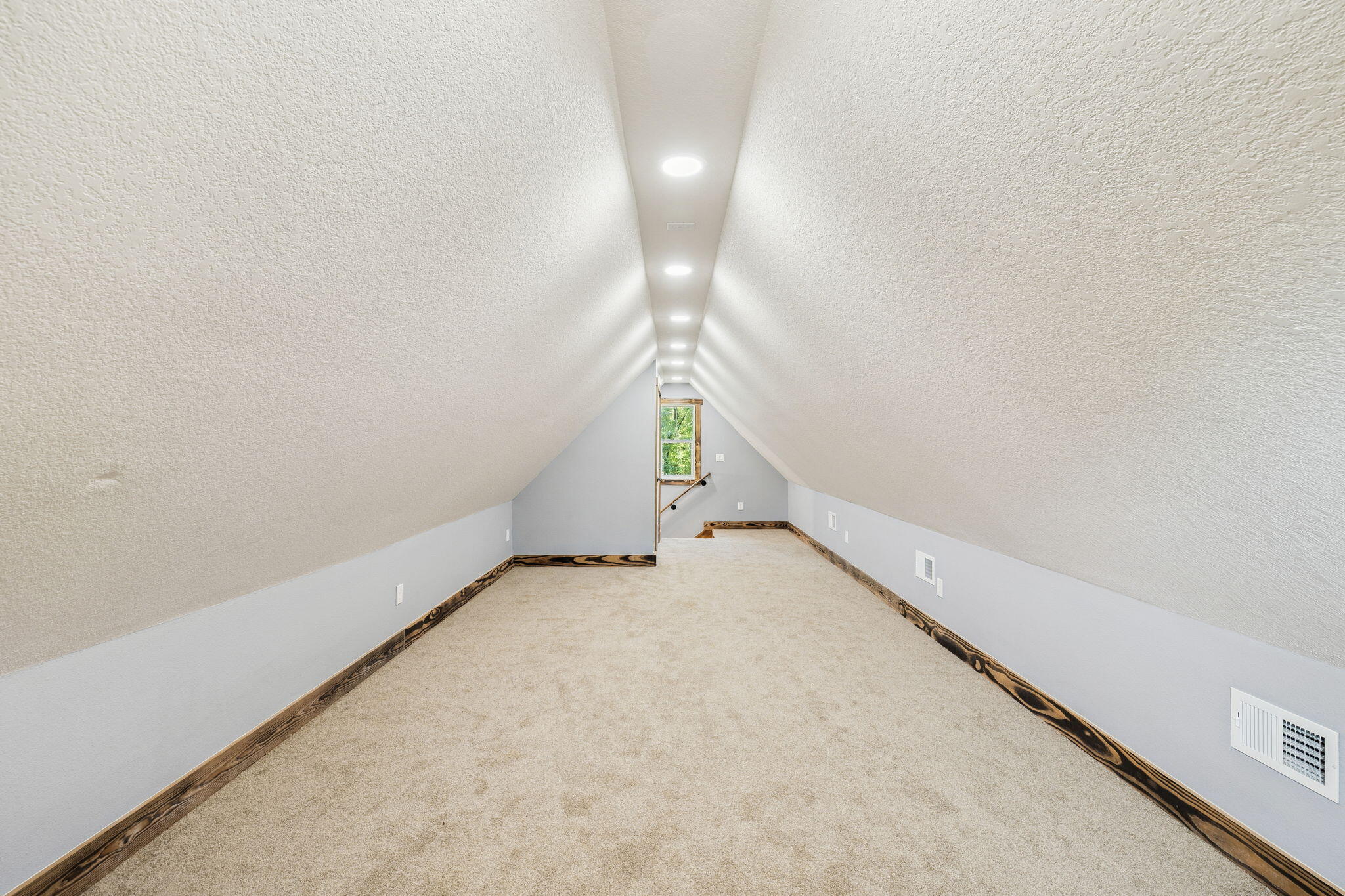 WINGARD ADDN BEG NW - Residential