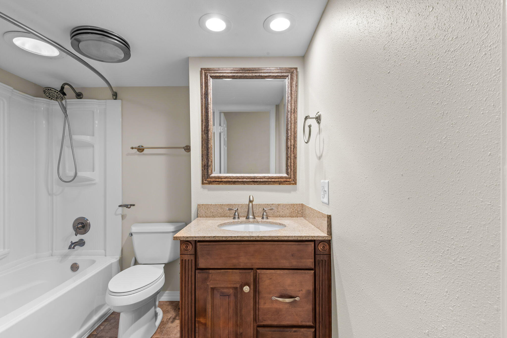 BAYOU POQUITO - Residential