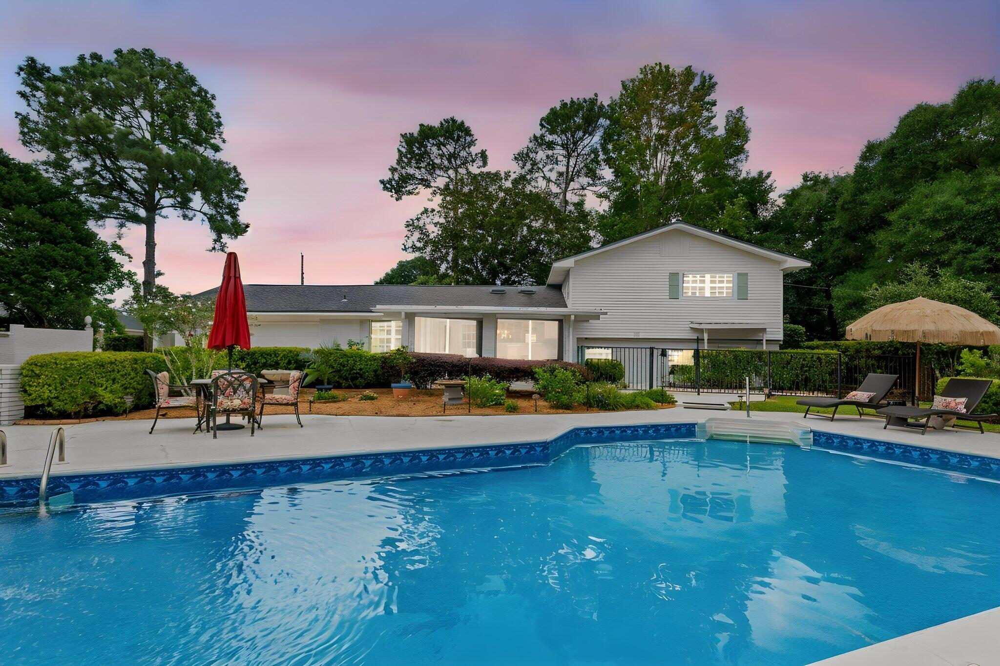 BAYOU POQUITO - Residential