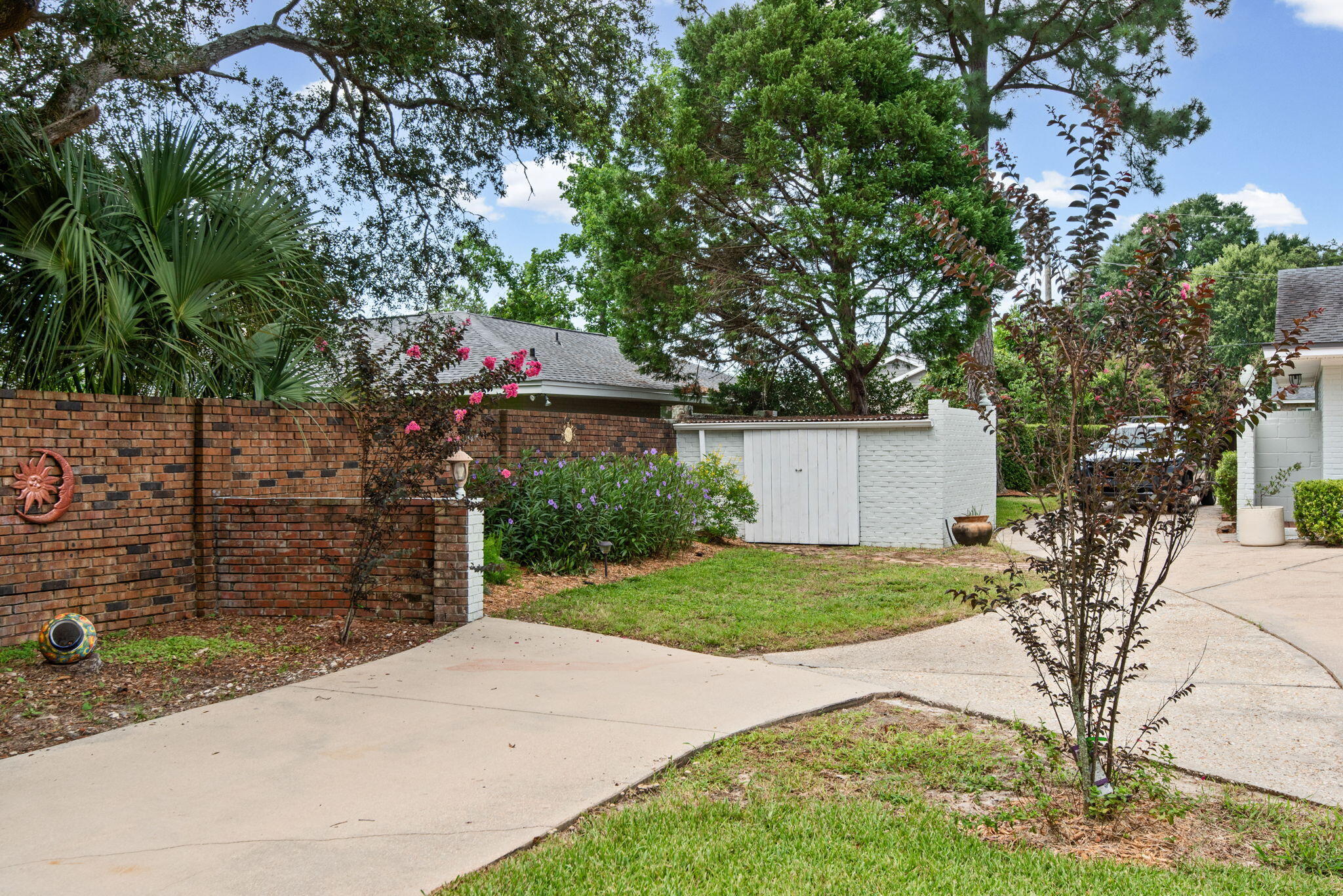 BAYOU POQUITO - Residential