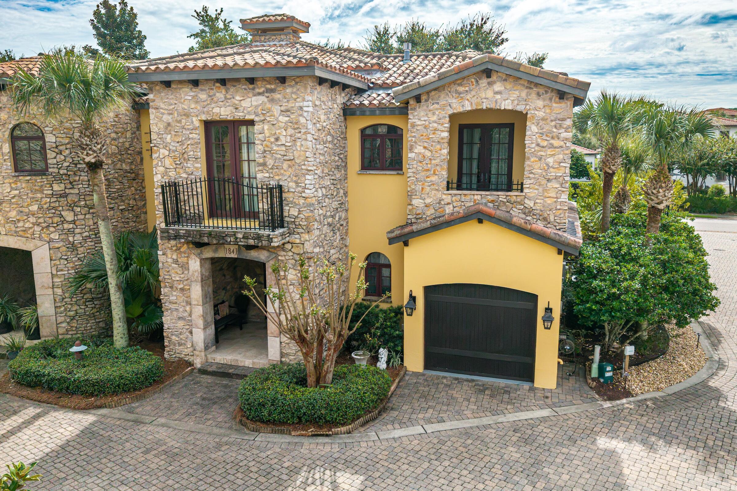TUSCANA - Residential