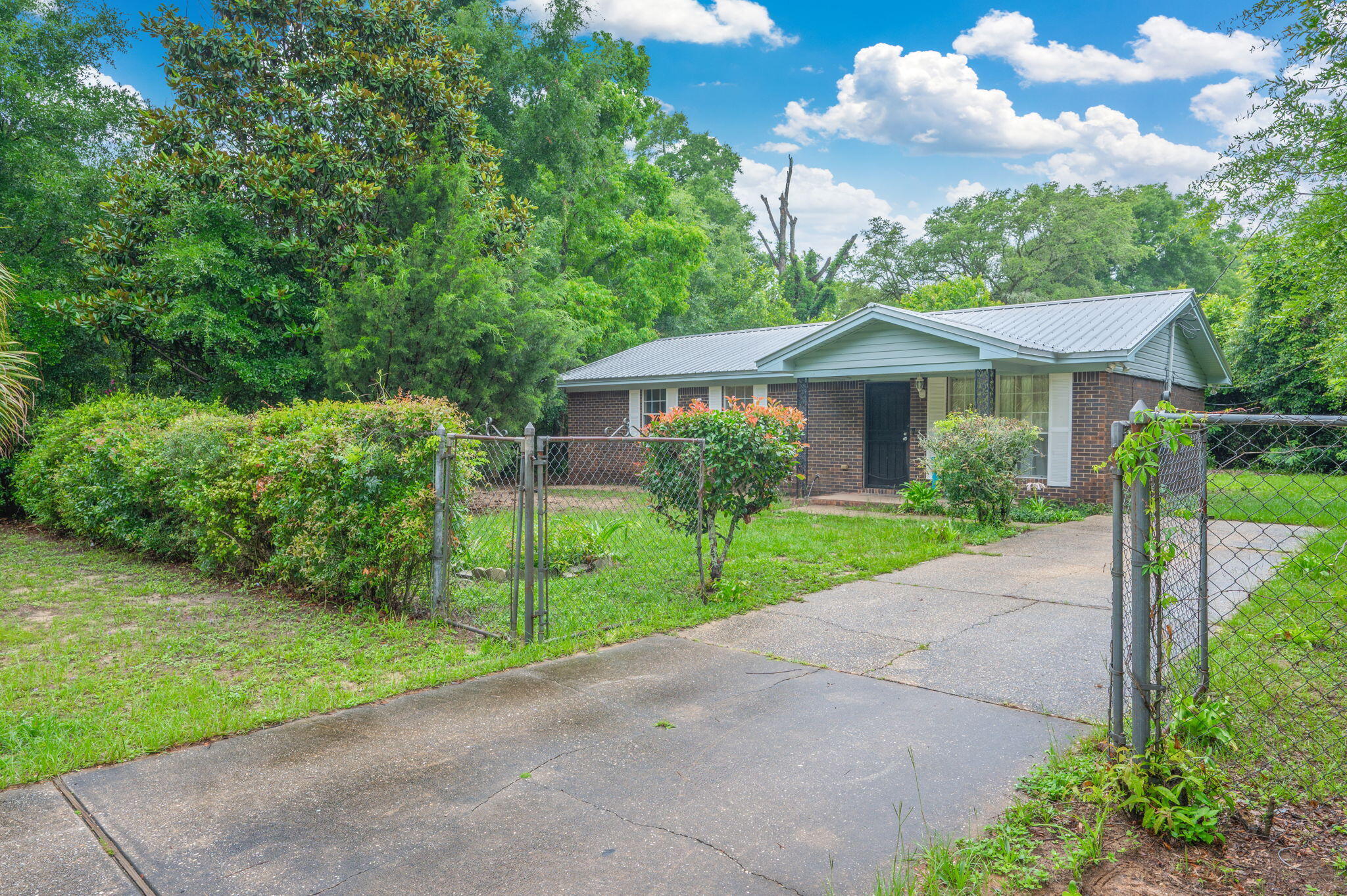 FAIRVIEW ADDN TO CRESTVIEW - Residential
