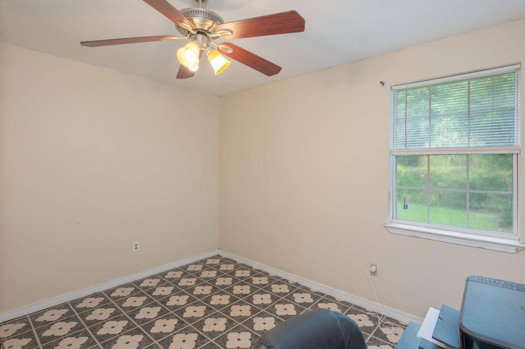 FAIRVIEW ADDN TO CRESTVIEW - Residential