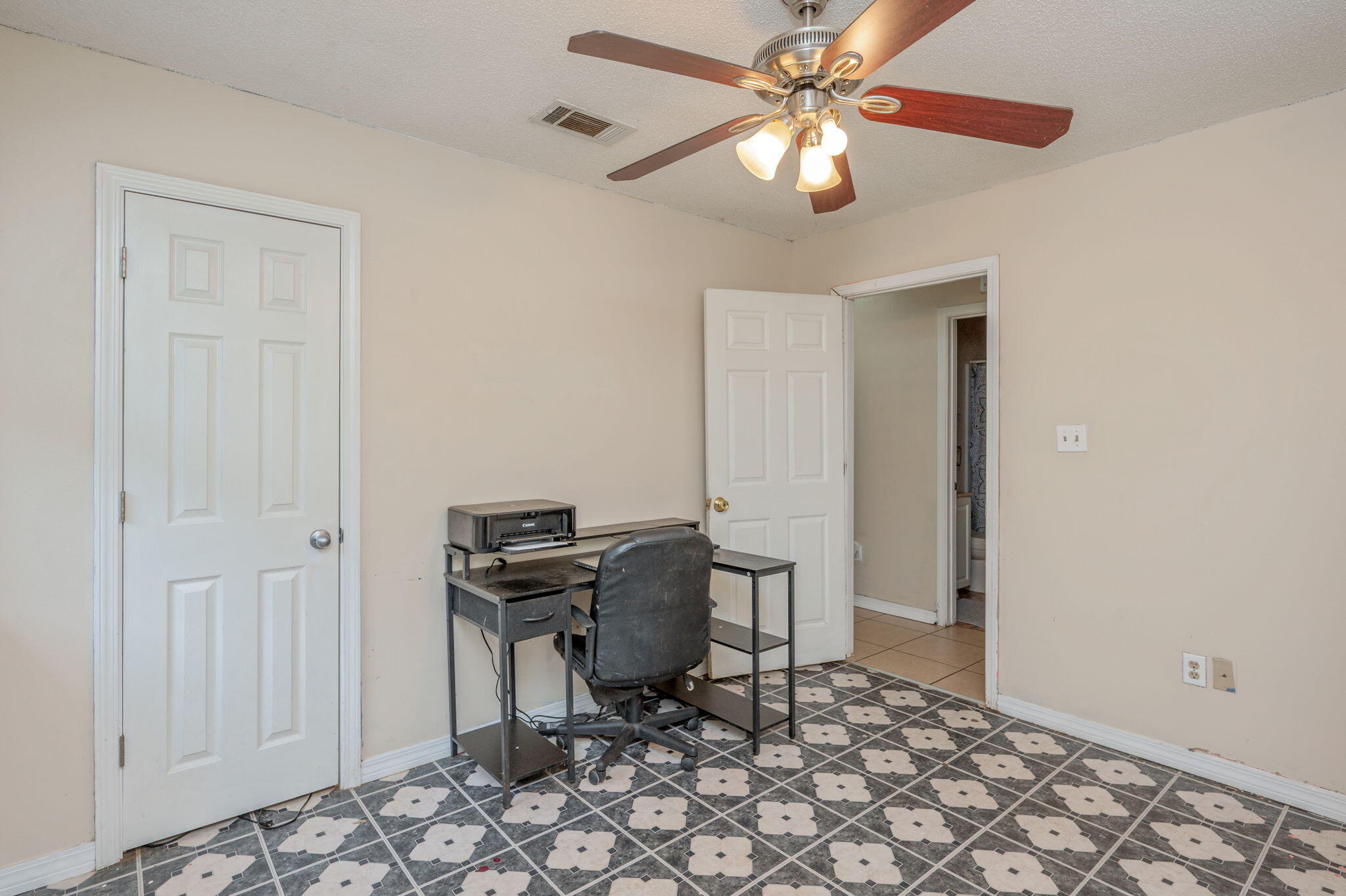 FAIRVIEW ADDN TO CRESTVIEW - Residential