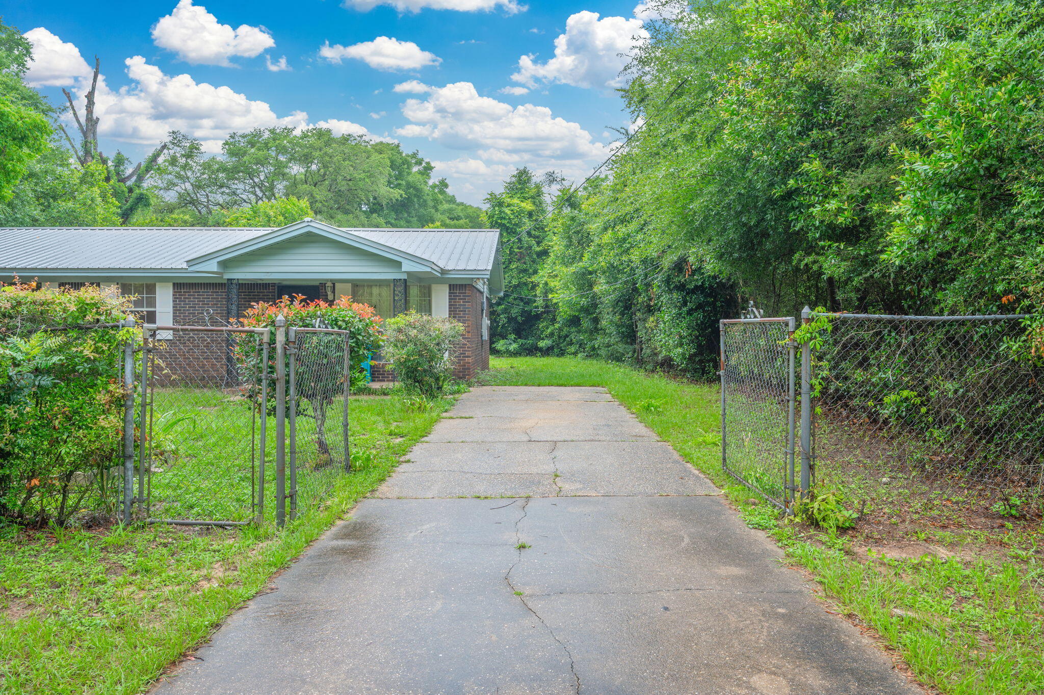 FAIRVIEW ADDN TO CRESTVIEW - Residential