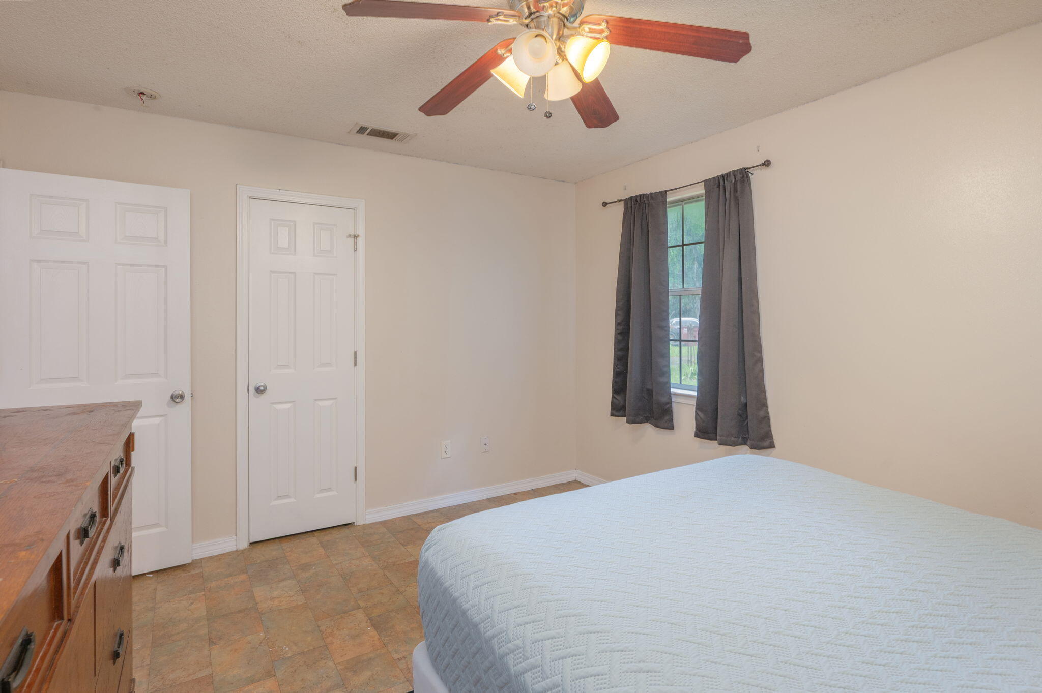 FAIRVIEW ADDN TO CRESTVIEW - Residential