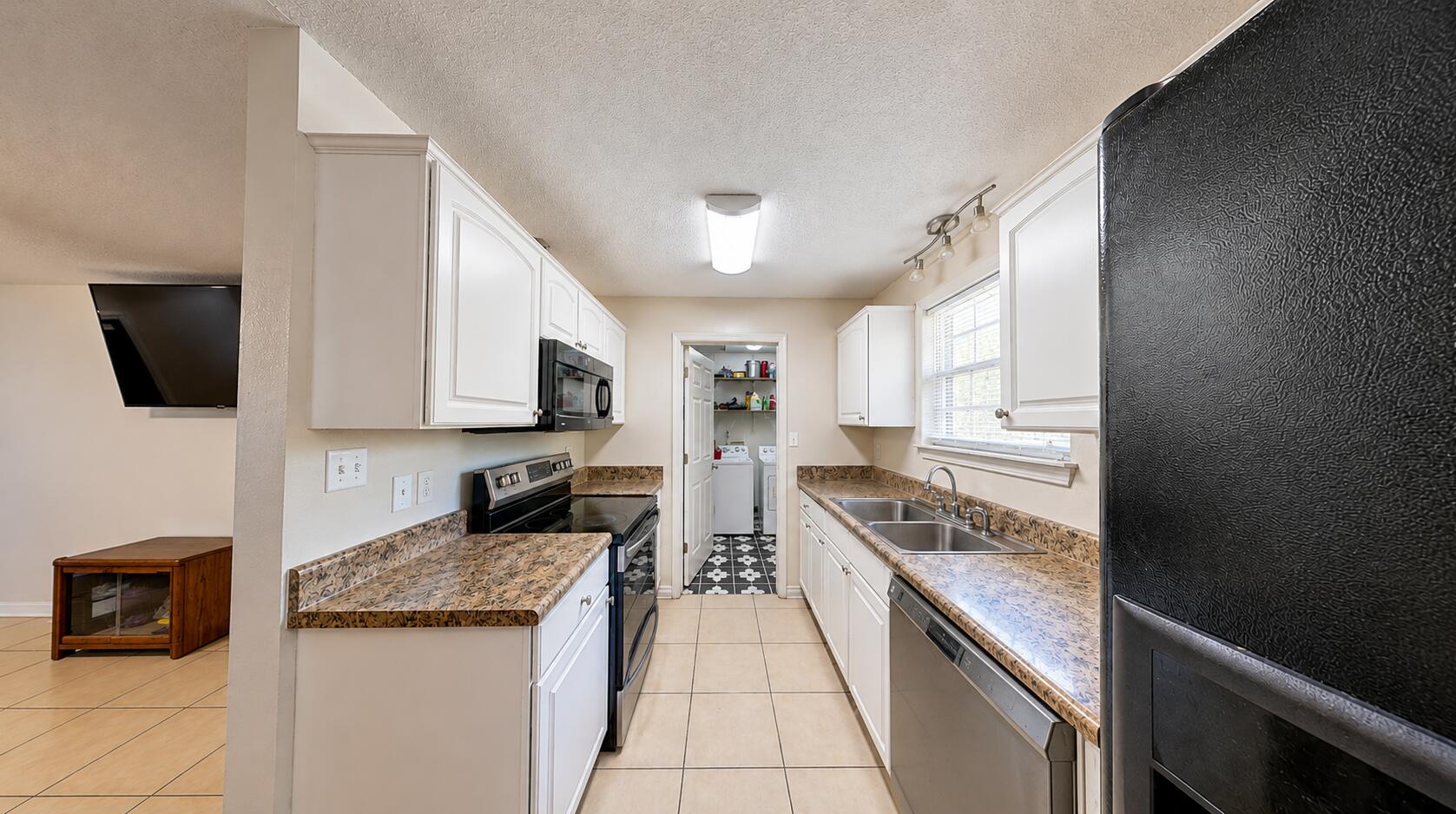 FAIRVIEW ADDN TO CRESTVIEW - Residential
