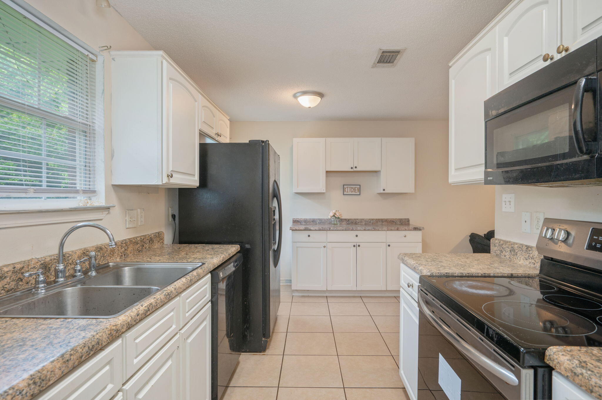 FAIRVIEW ADDN TO CRESTVIEW - Residential