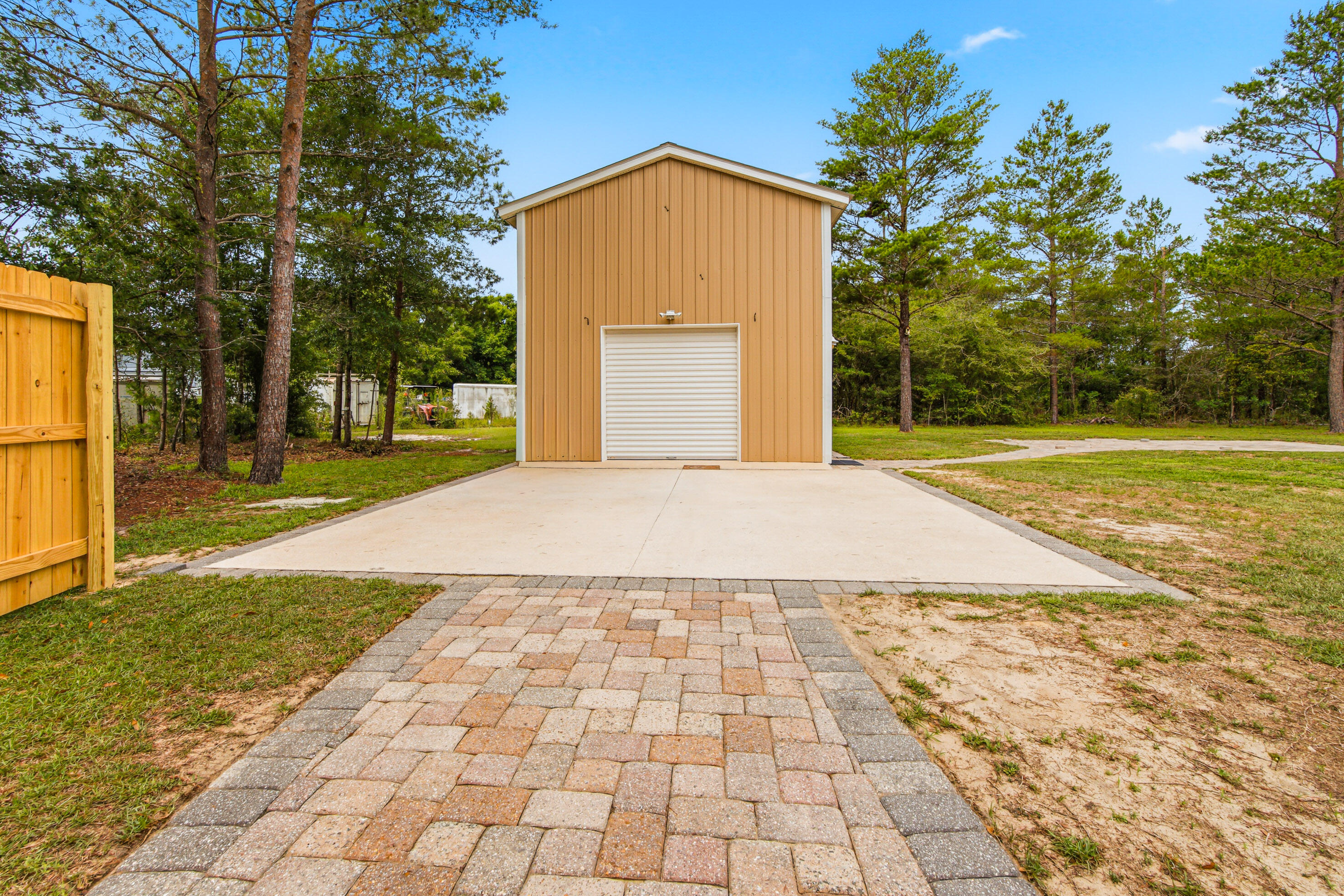 OAKWOOD LAKES ESTATES - Residential