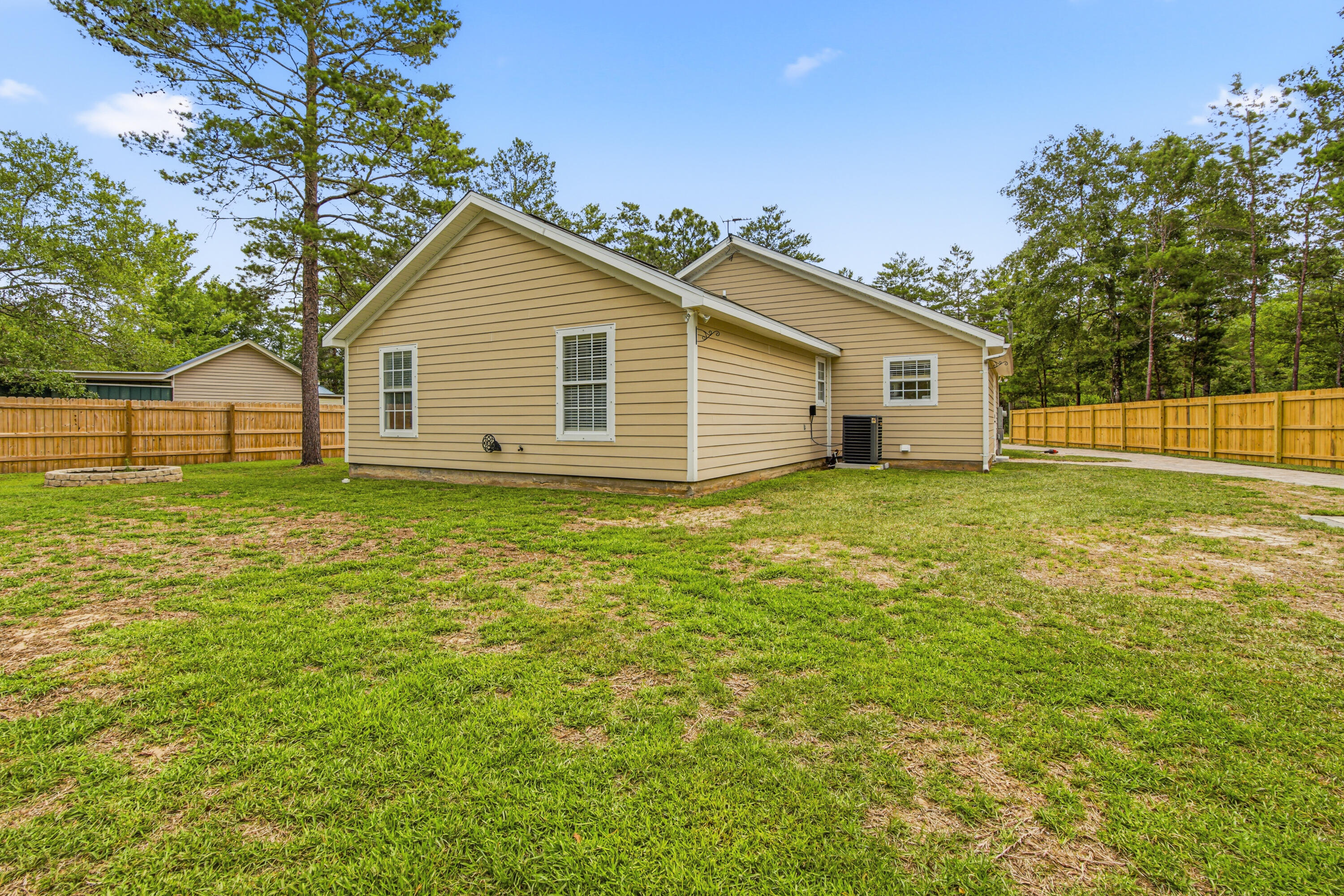 OAKWOOD LAKES ESTATES - Residential