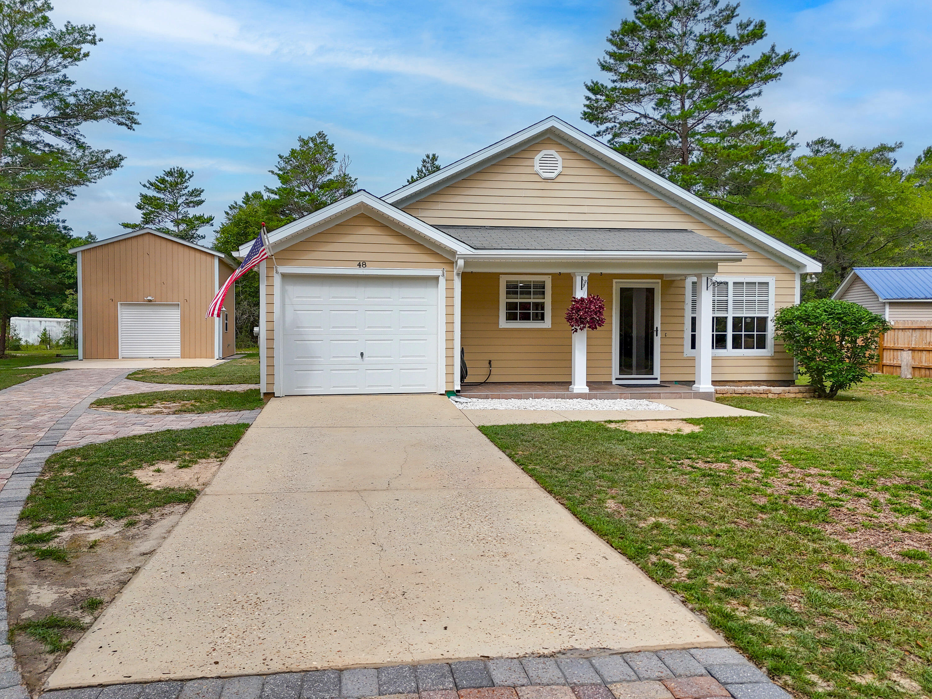 OAKWOOD LAKES ESTATES - Residential