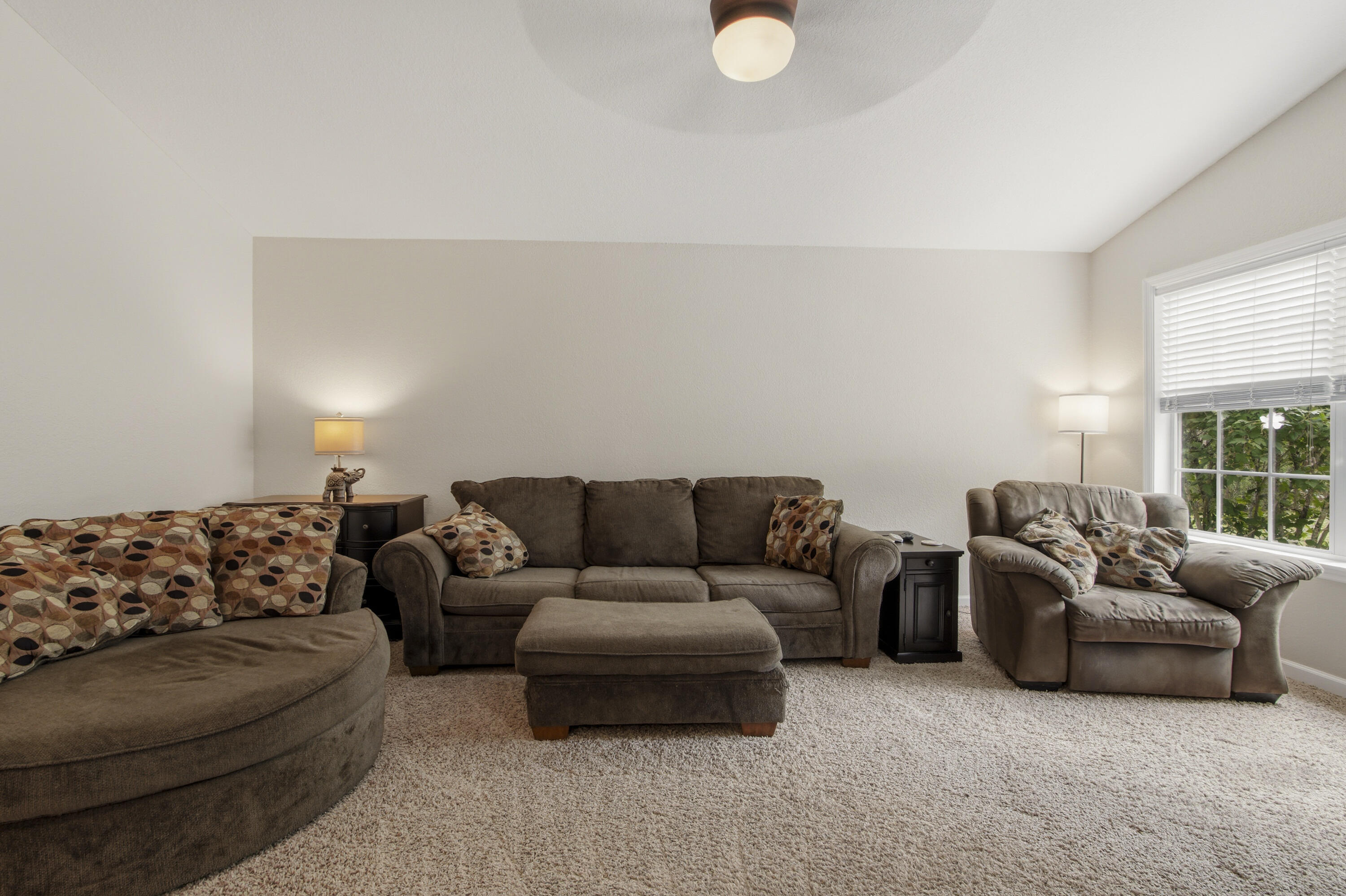 OAKWOOD LAKES ESTATES - Residential