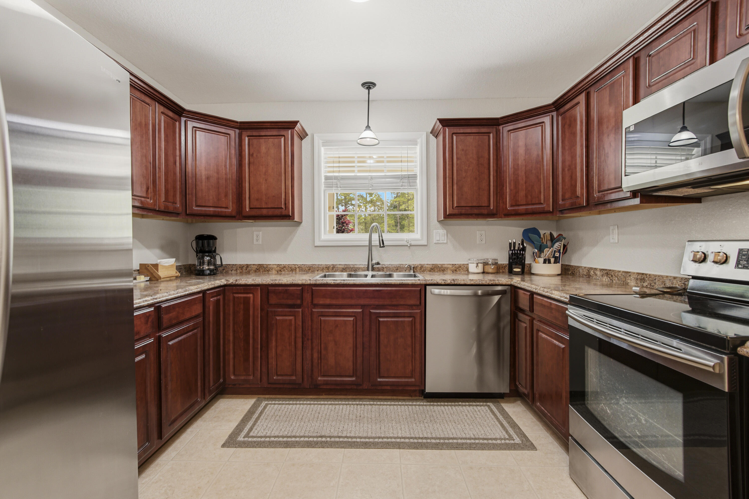 OAKWOOD LAKES ESTATES - Residential