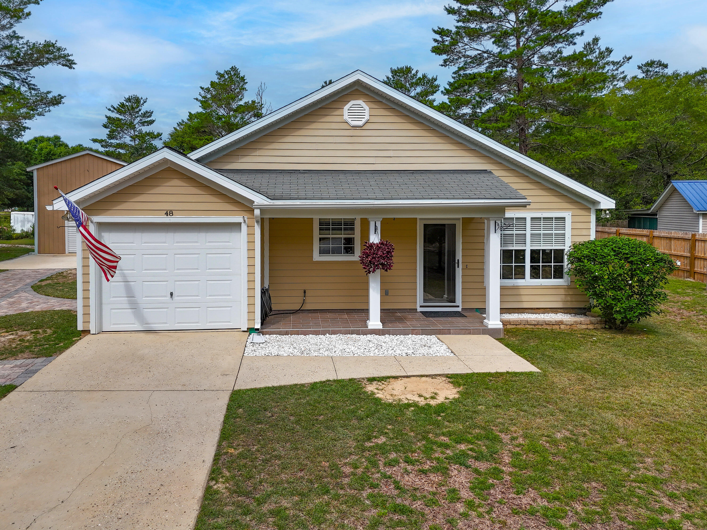OAKWOOD LAKES ESTATES - Residential