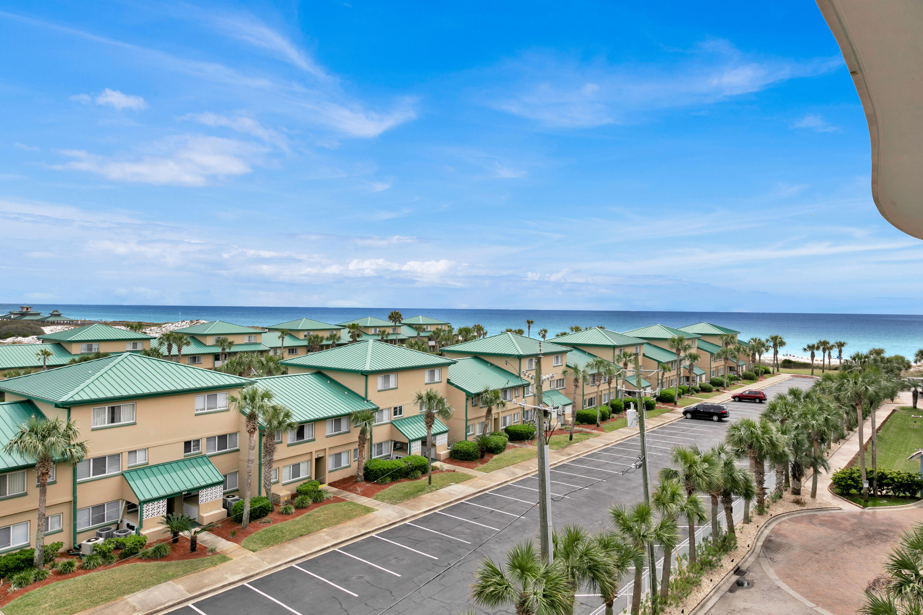 DESTIN WEST GULFSIDE VILLAS - Residential