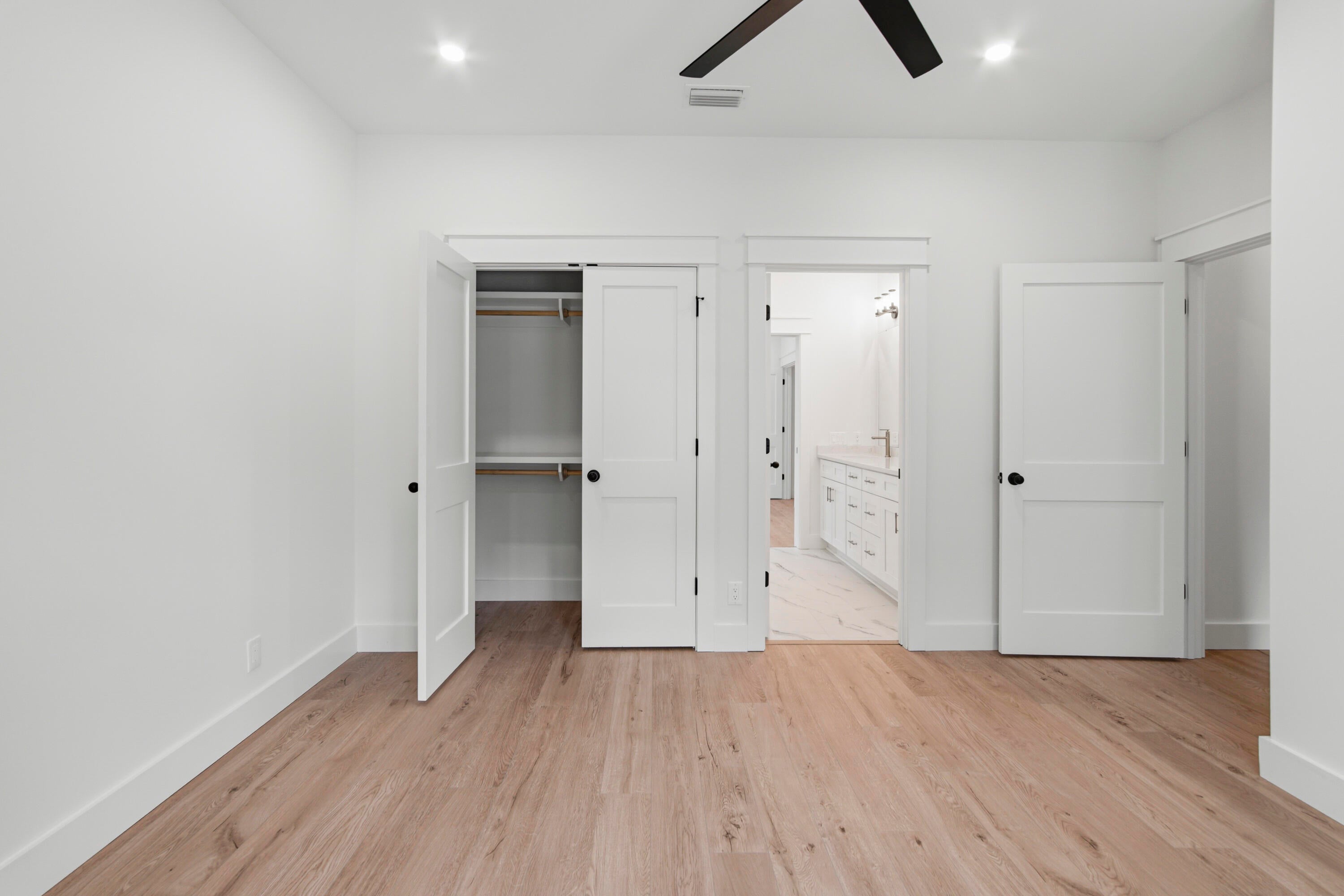 LAGRANGE LANDING - Residential