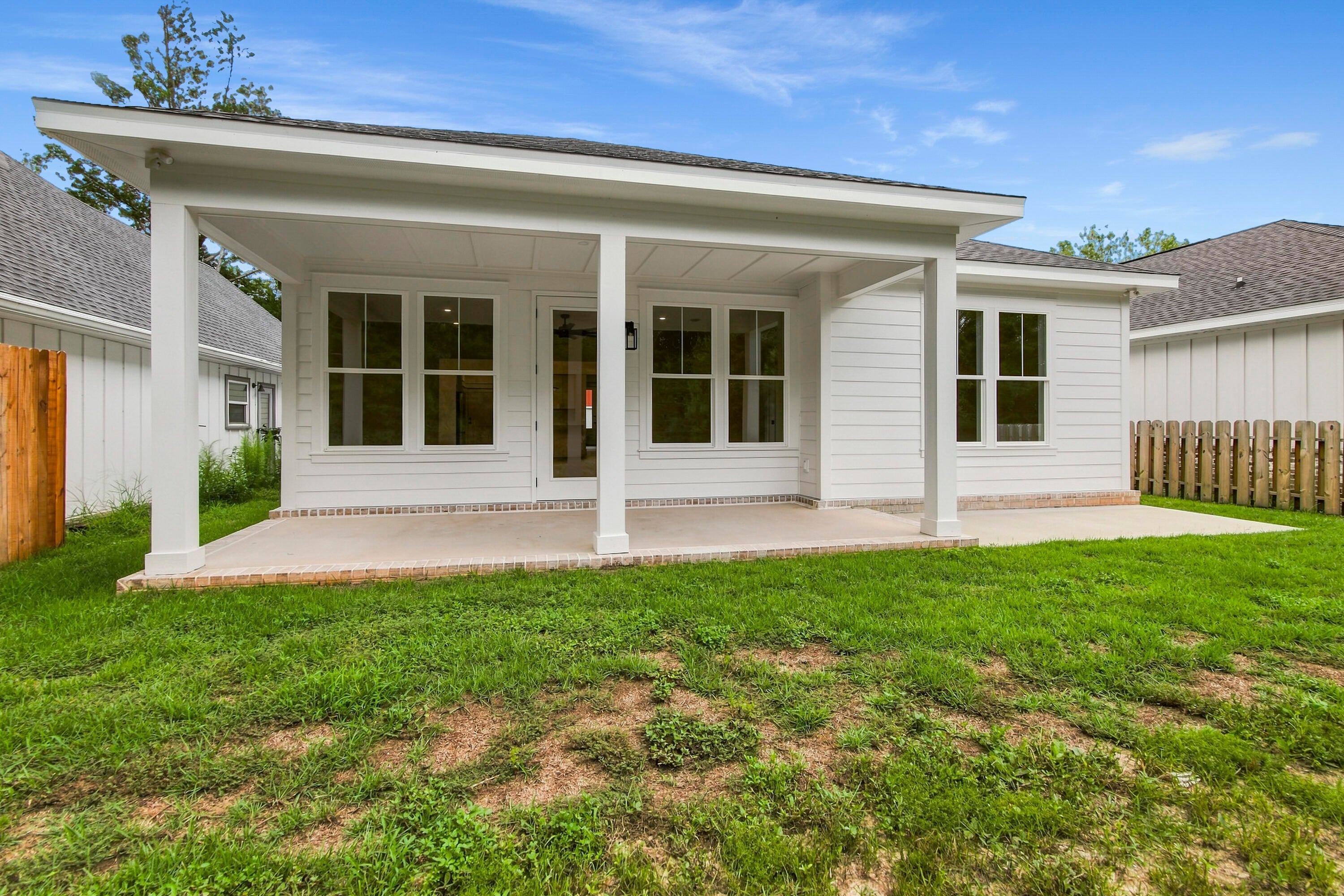 LAGRANGE LANDING - Residential