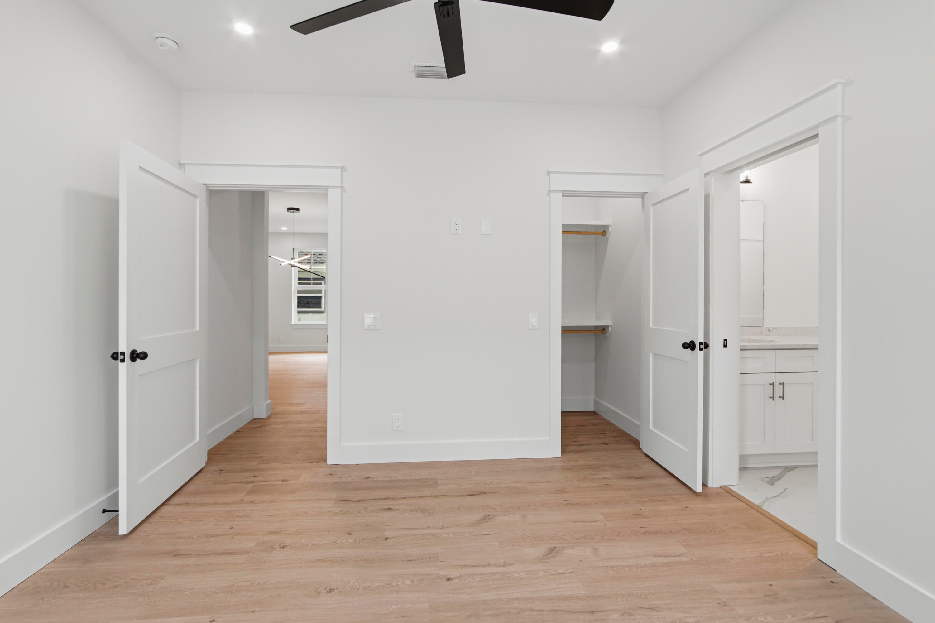 LAGRANGE LANDING - Residential