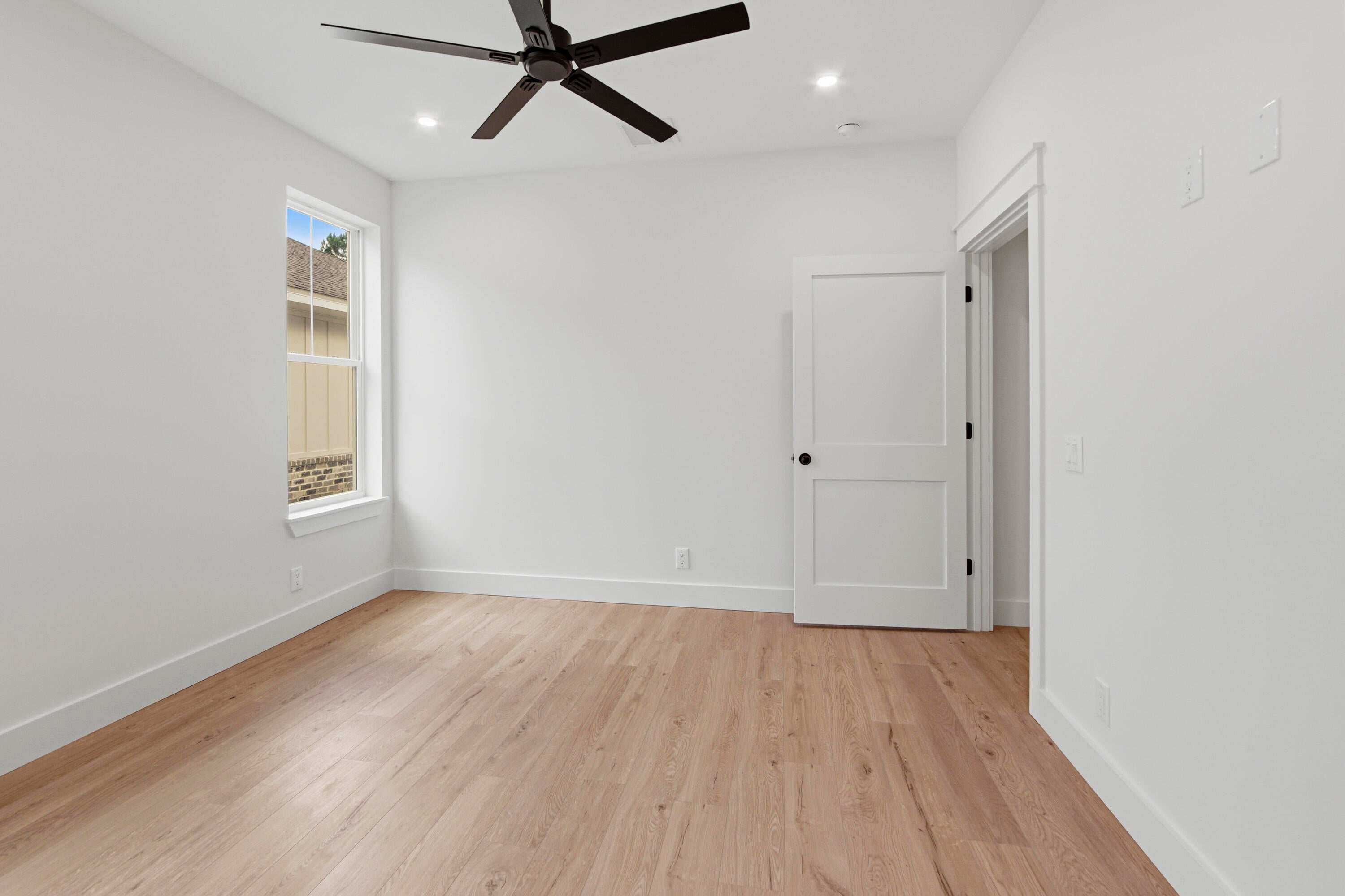 LAGRANGE LANDING - Residential