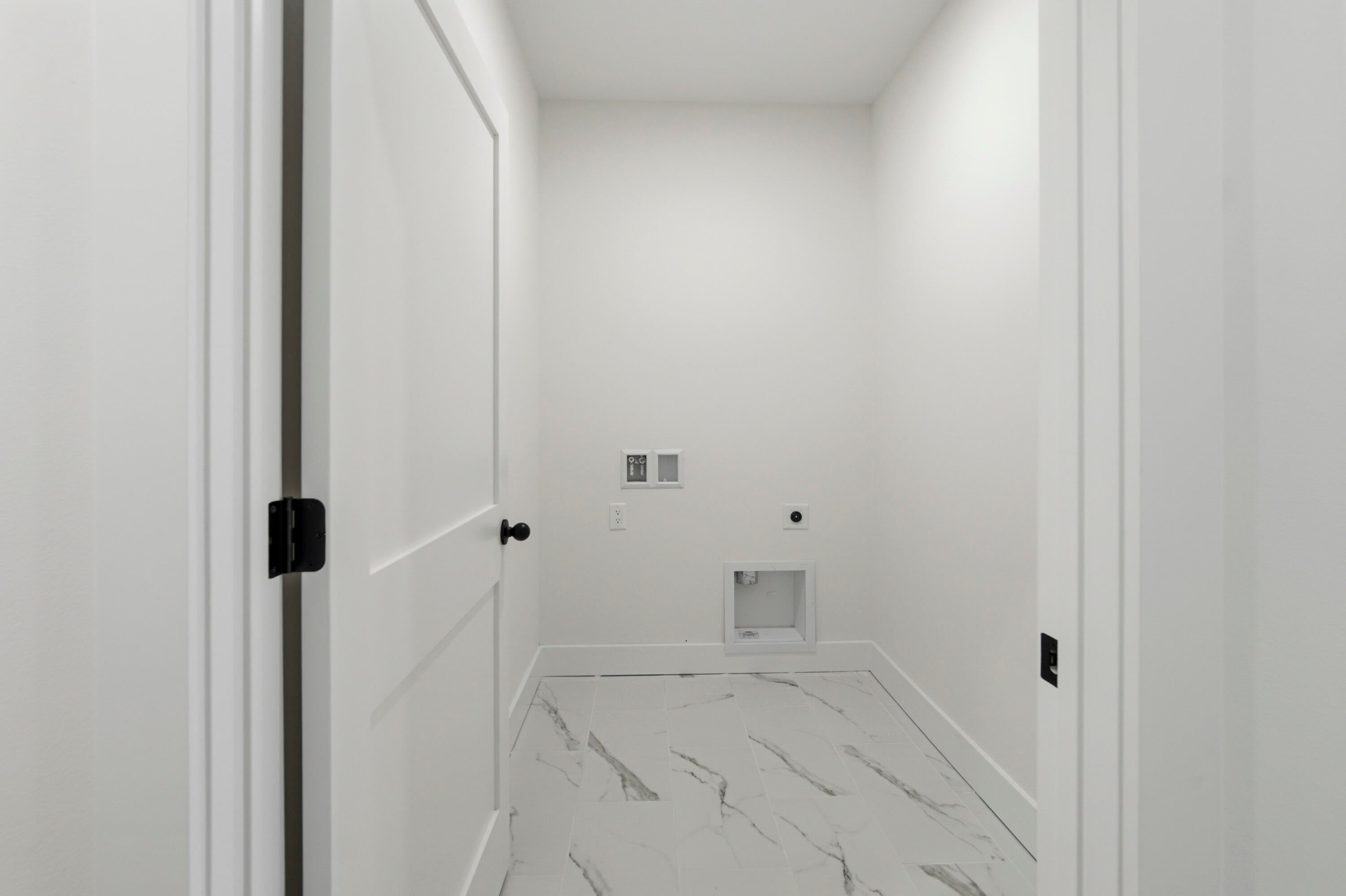 LAGRANGE LANDING - Residential
