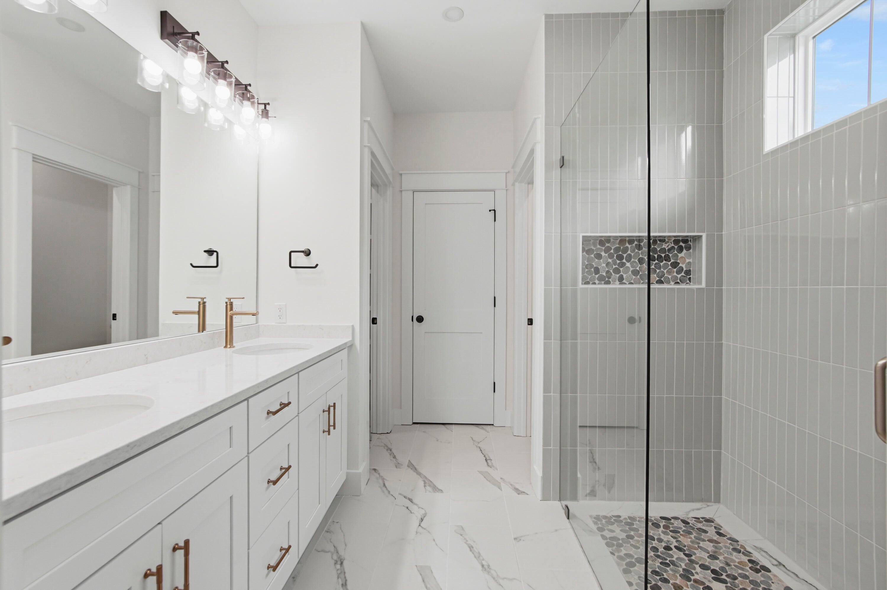 LAGRANGE LANDING - Residential