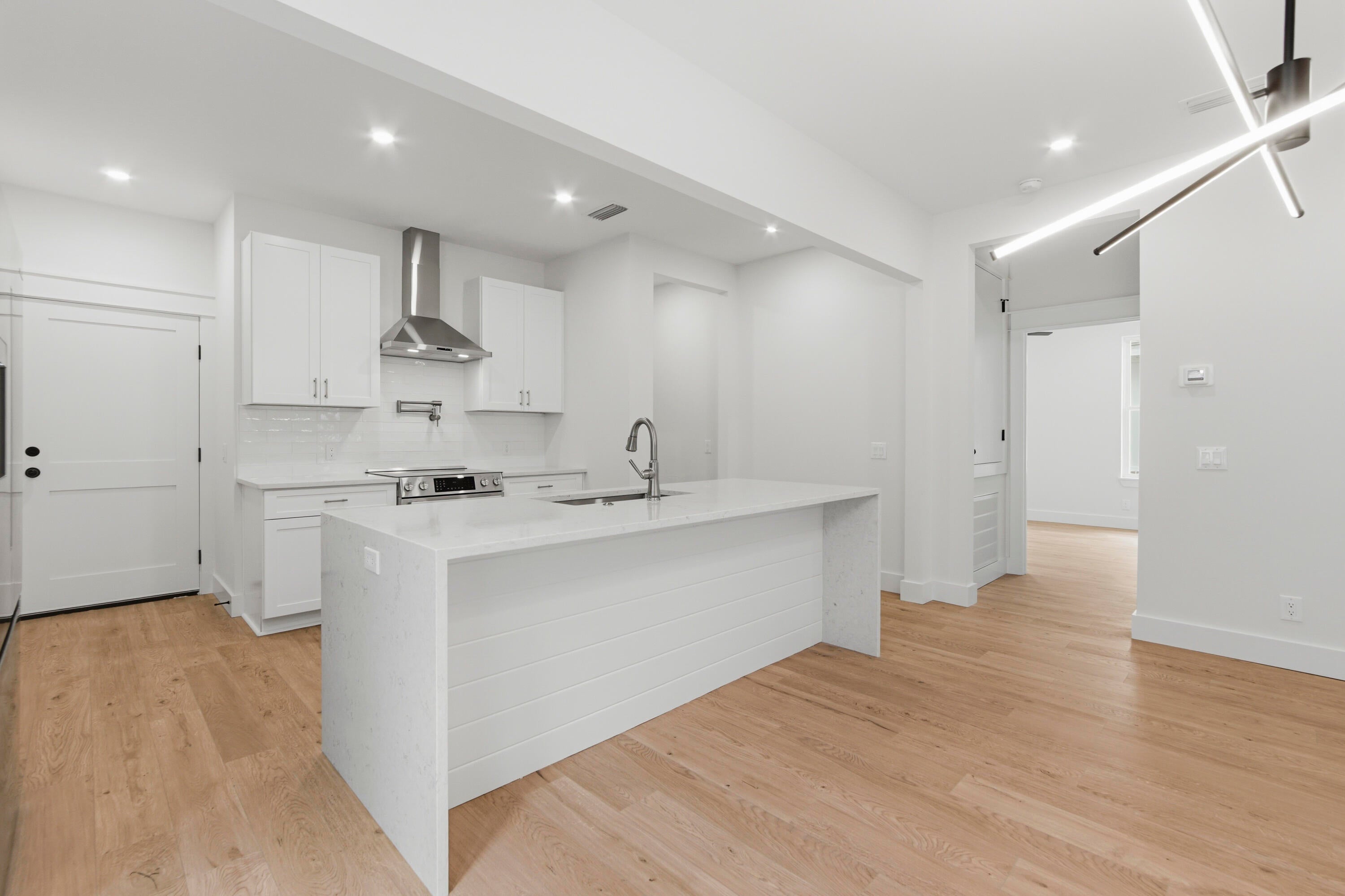 LAGRANGE LANDING - Residential