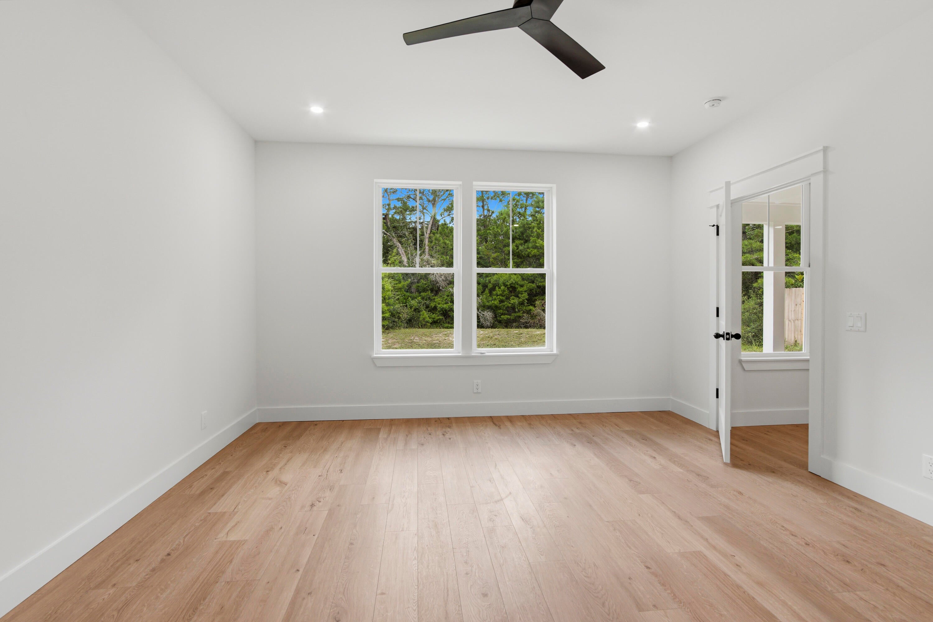 LAGRANGE LANDING - Residential