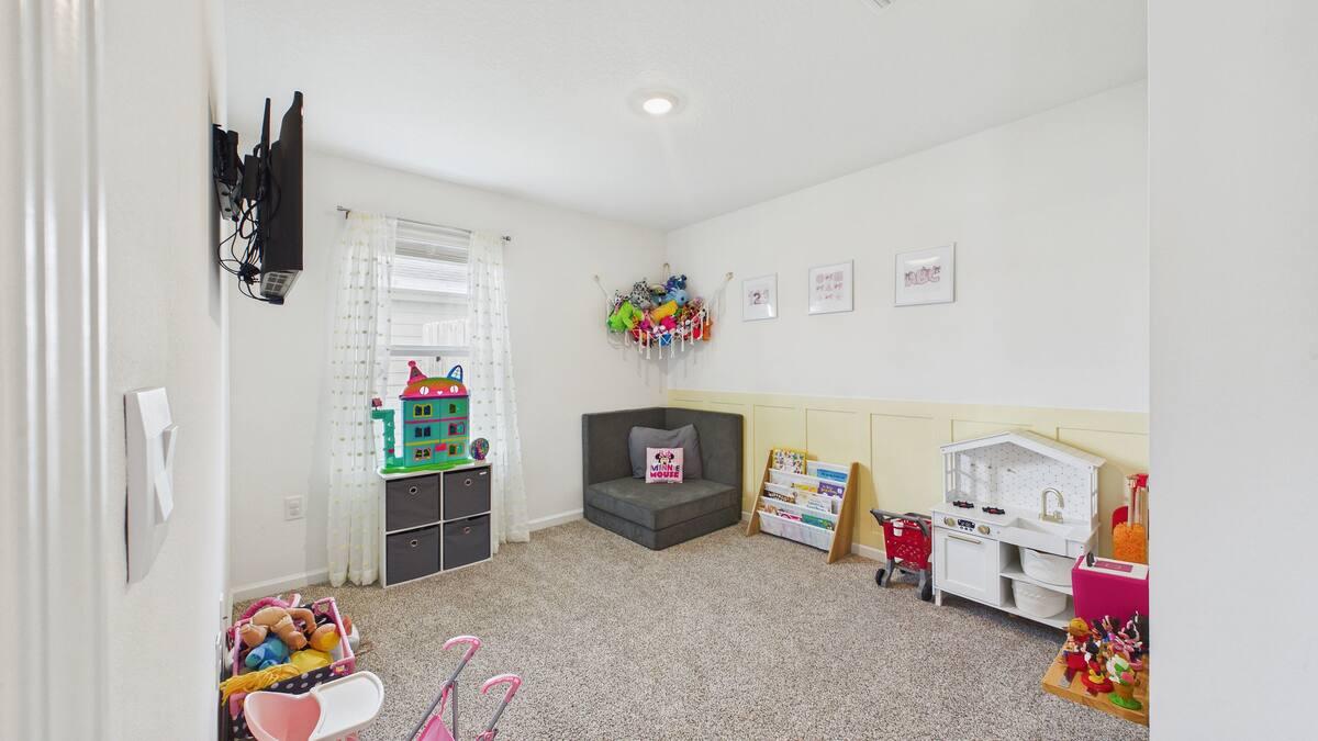 OWL'S HEAD - Residential Lease