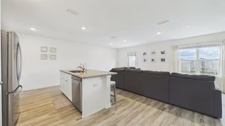 OWL'S HEAD - Residential Lease