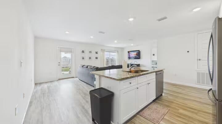 OWL'S HEAD - Residential Lease