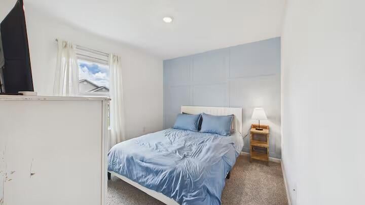 OWL'S HEAD - Residential Lease