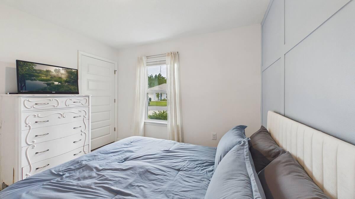 OWL'S HEAD - Residential Lease