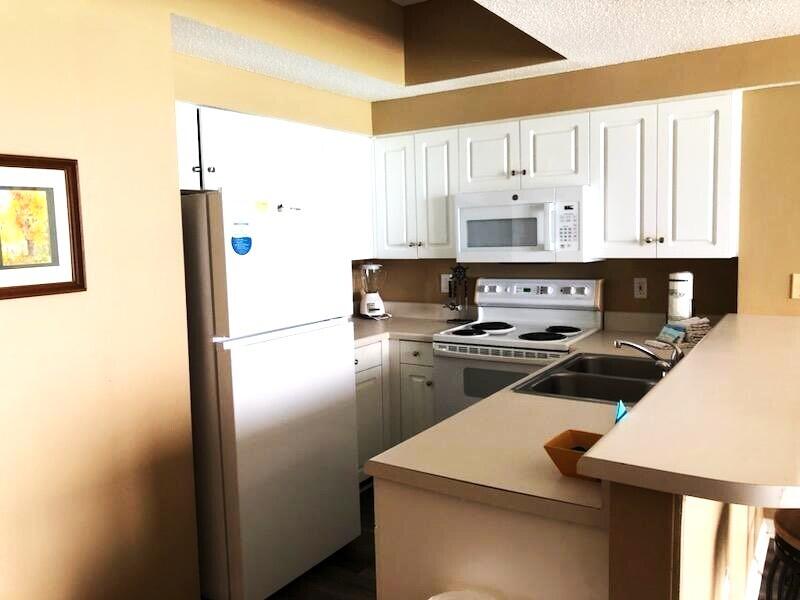 MAJESTIC SUN CONDOMINIUM - Residential