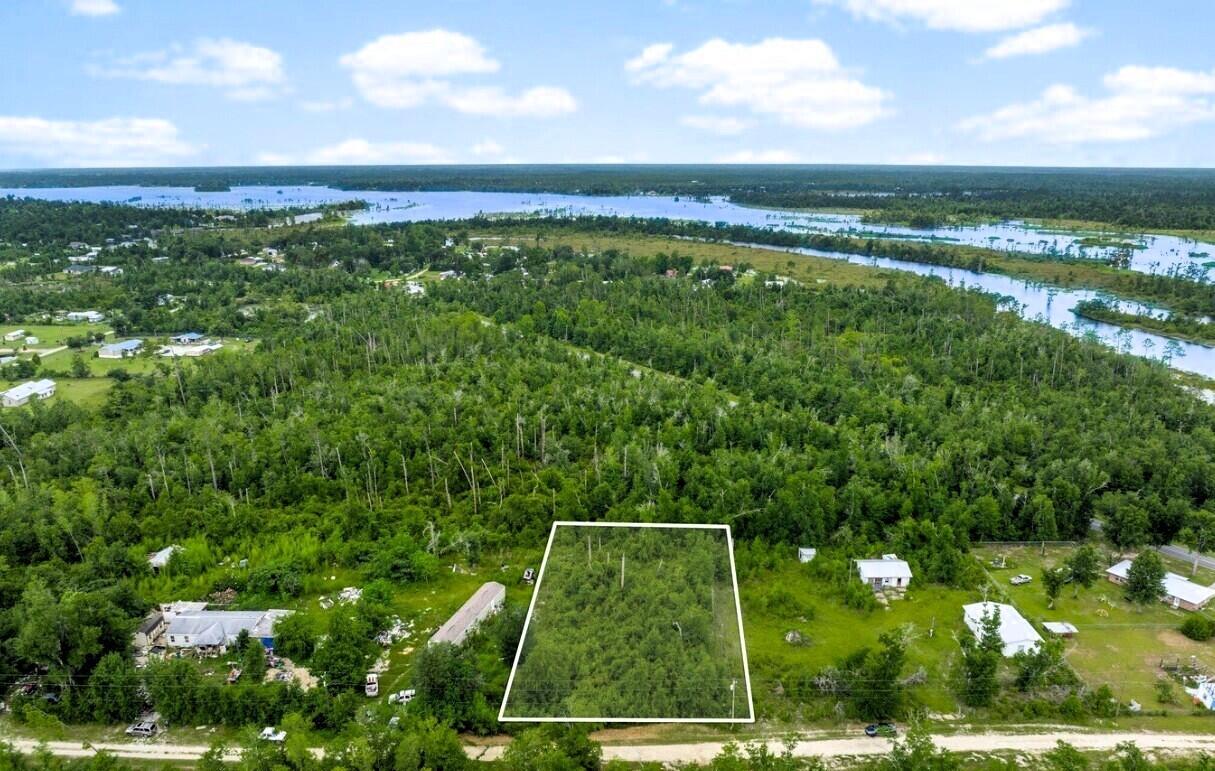NO RECORDED SUBDIVISION - Land
